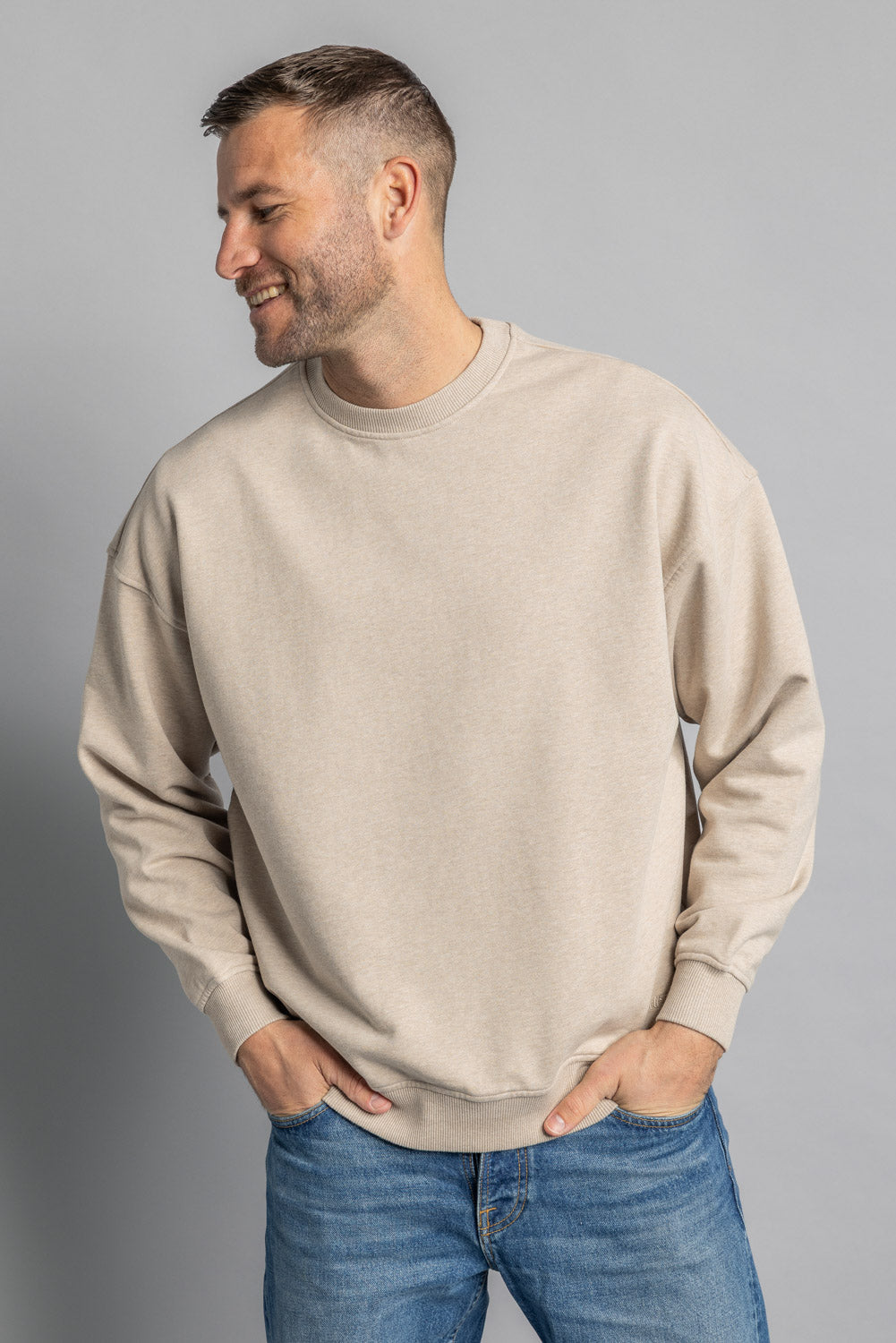 Beige oversized sweater made from 100% organic cotton by Dirts