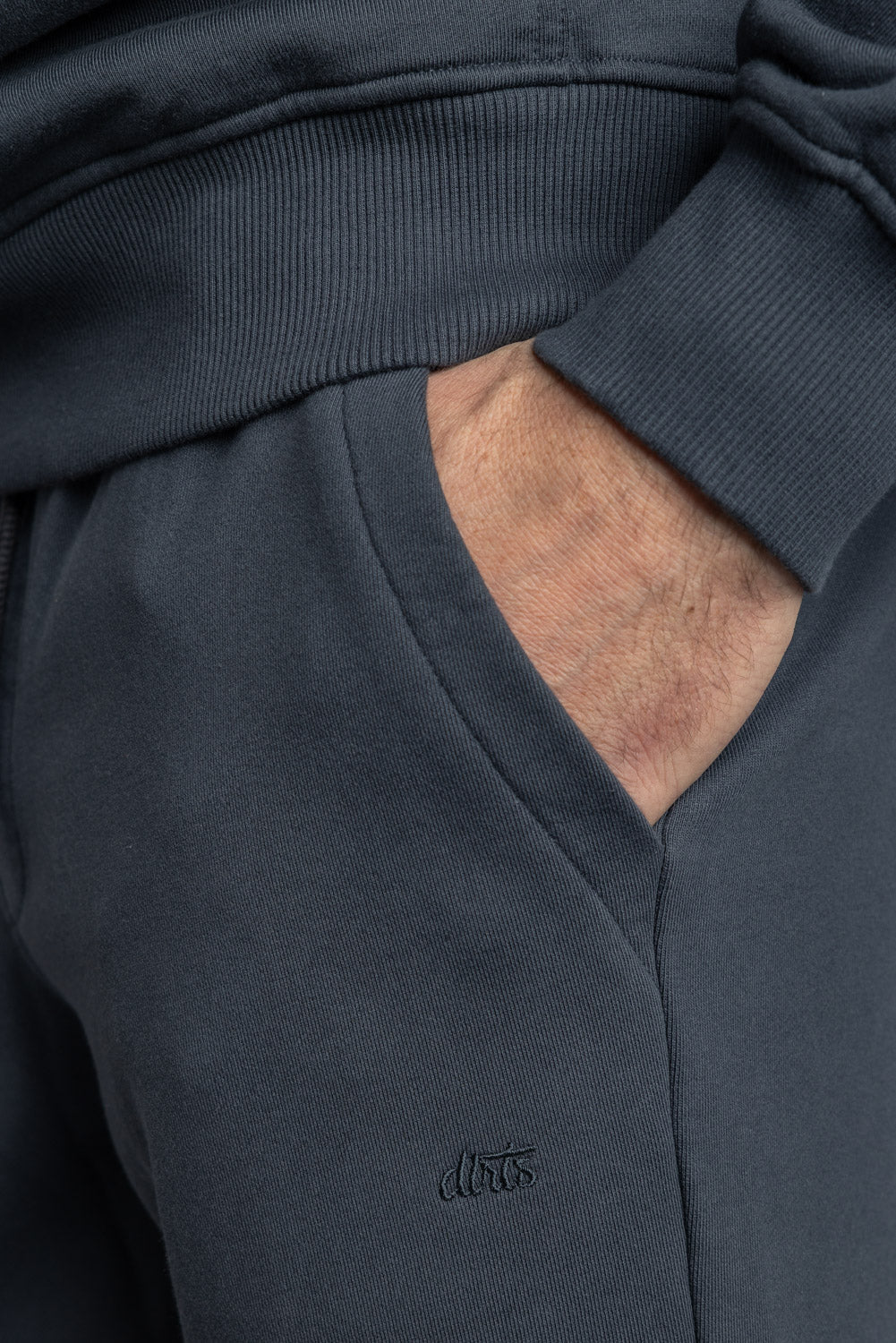 Graue Jogginghosen aus 100% Bio-Baumwolle von Dirts