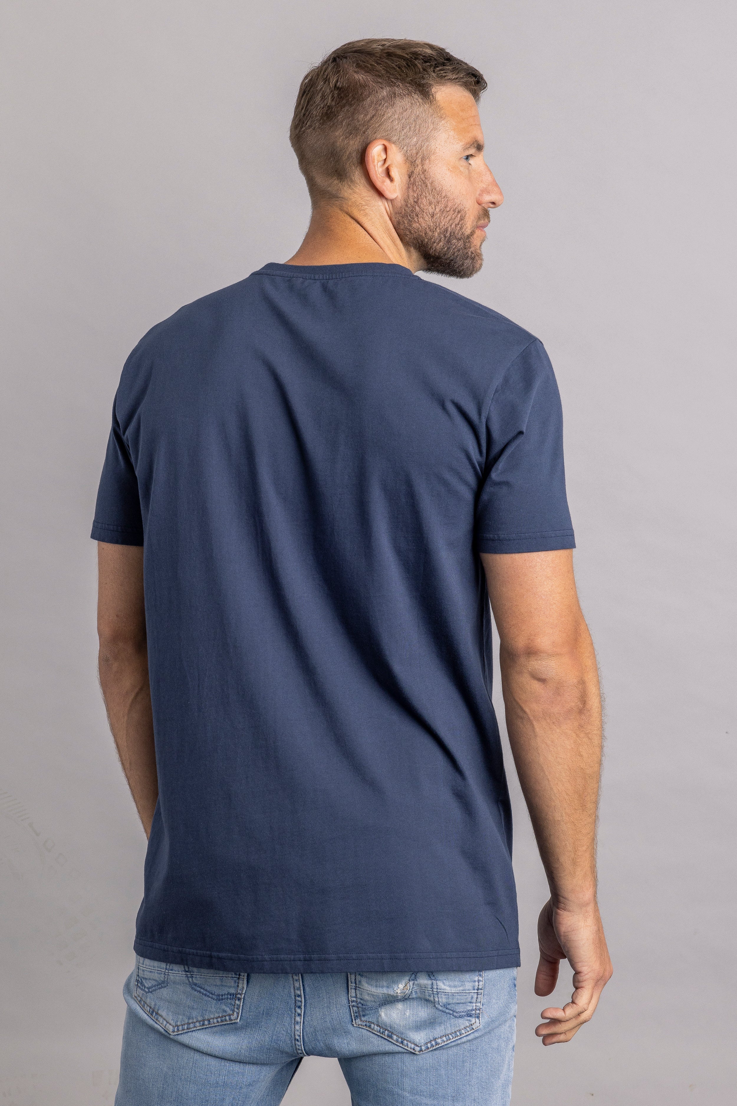 Premium Blank T-Shirt SLIM aus Bio Baumwolle von Dirts