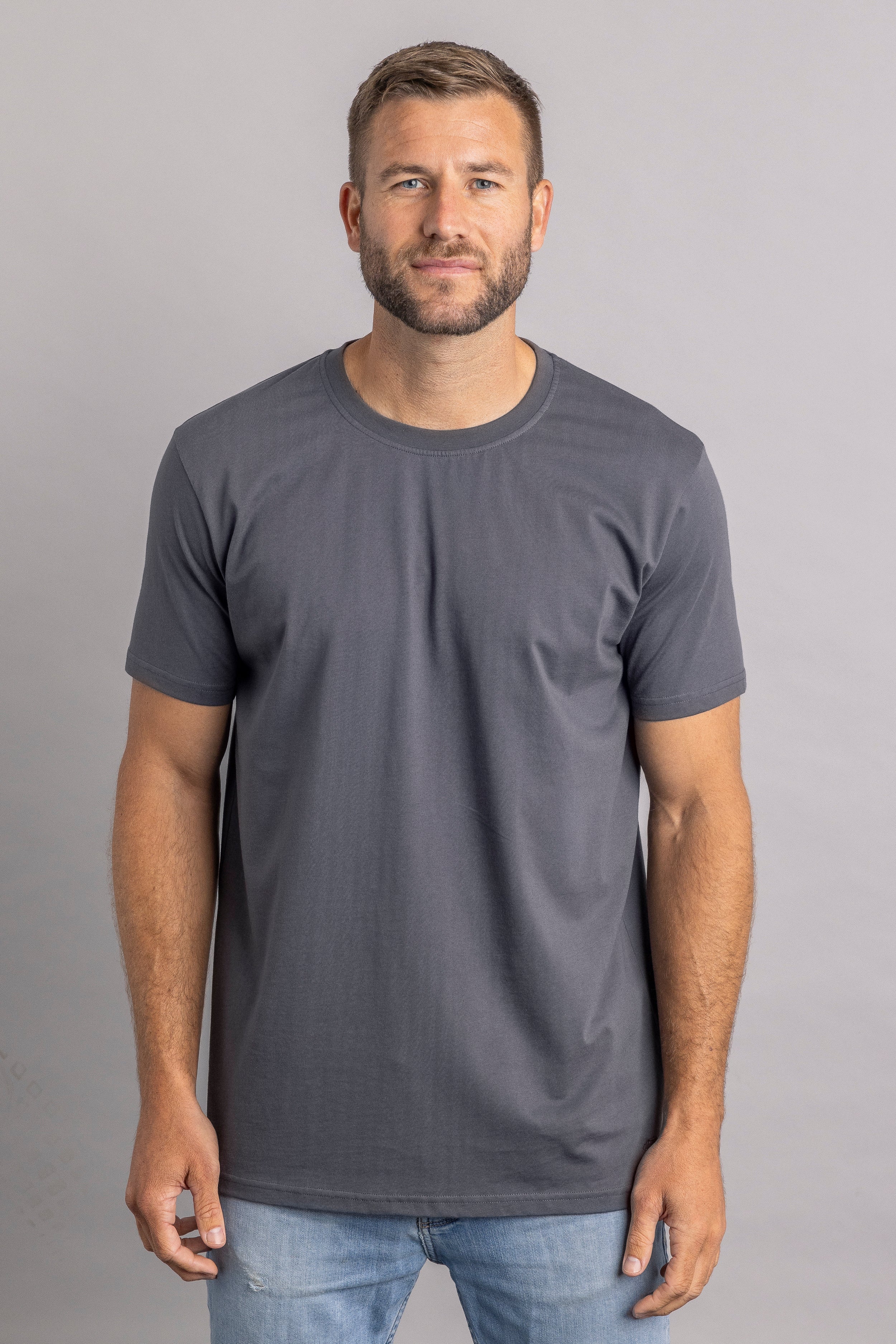 Premium Blank T-Shirt SLIM made of organic cotton by Dirts