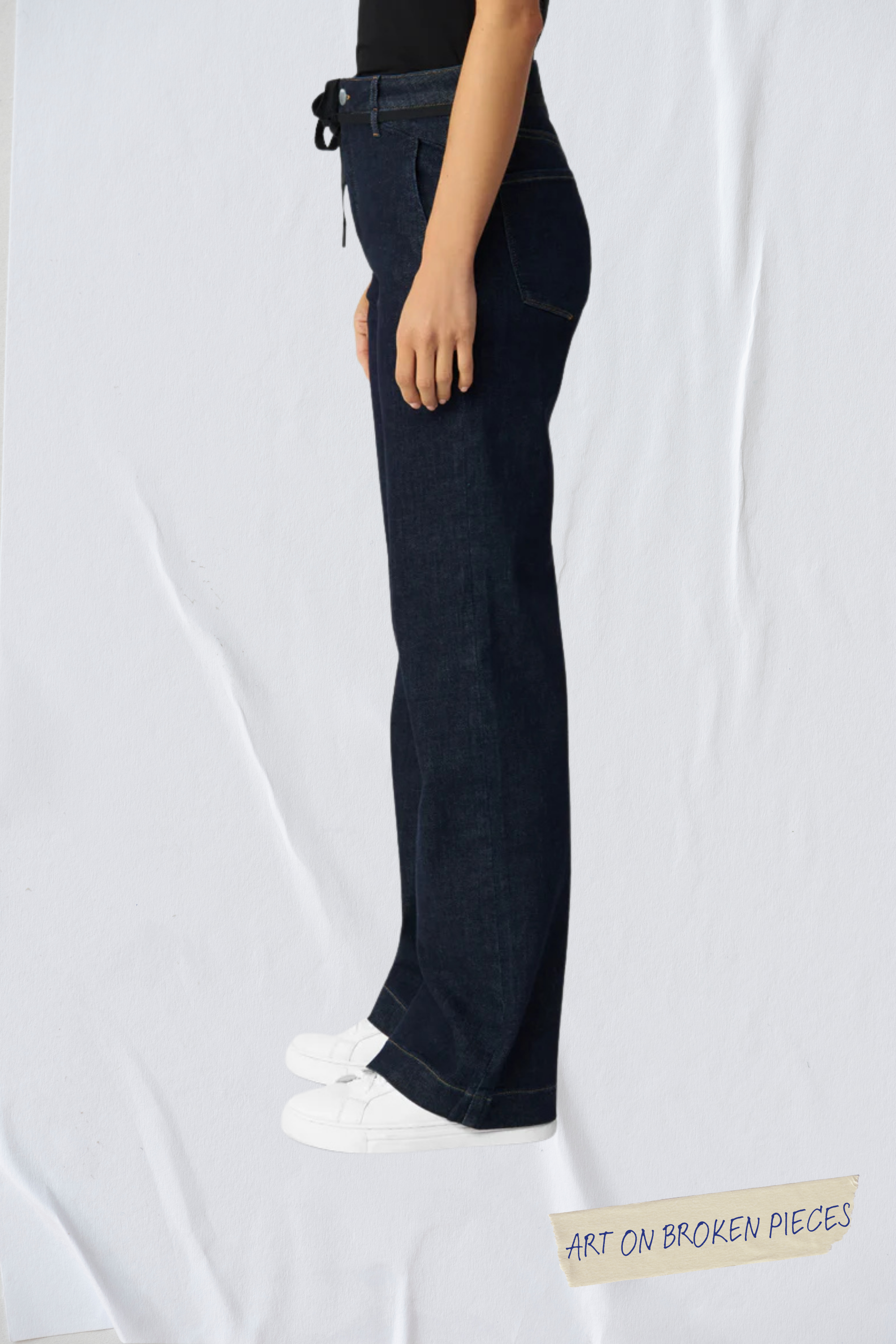 Dark blue jeans DEW Flared Art on Broken Pieces made of organic cotton by Dawn Denim