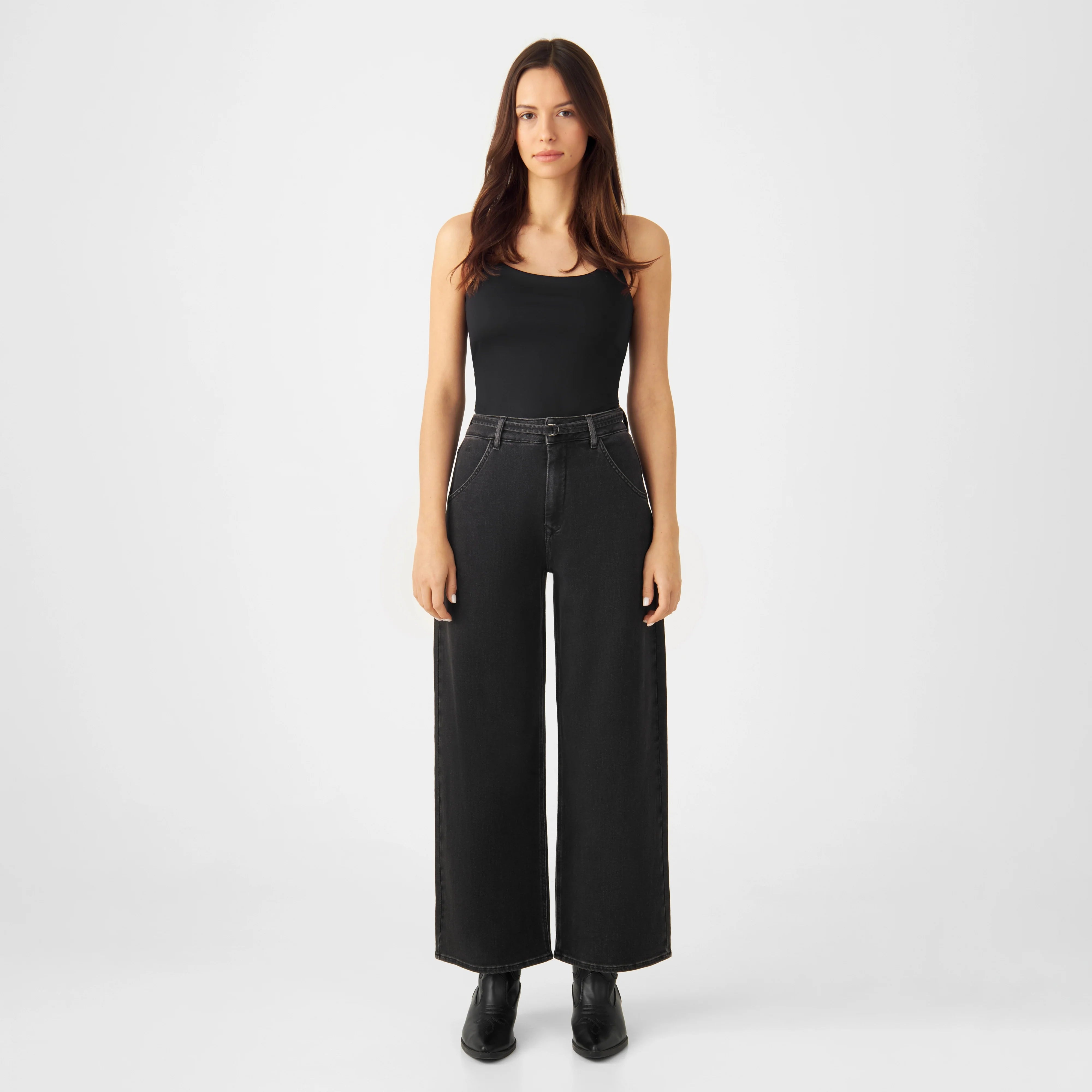 Black BLINK jeans made from organic cotton by Dawn Denim