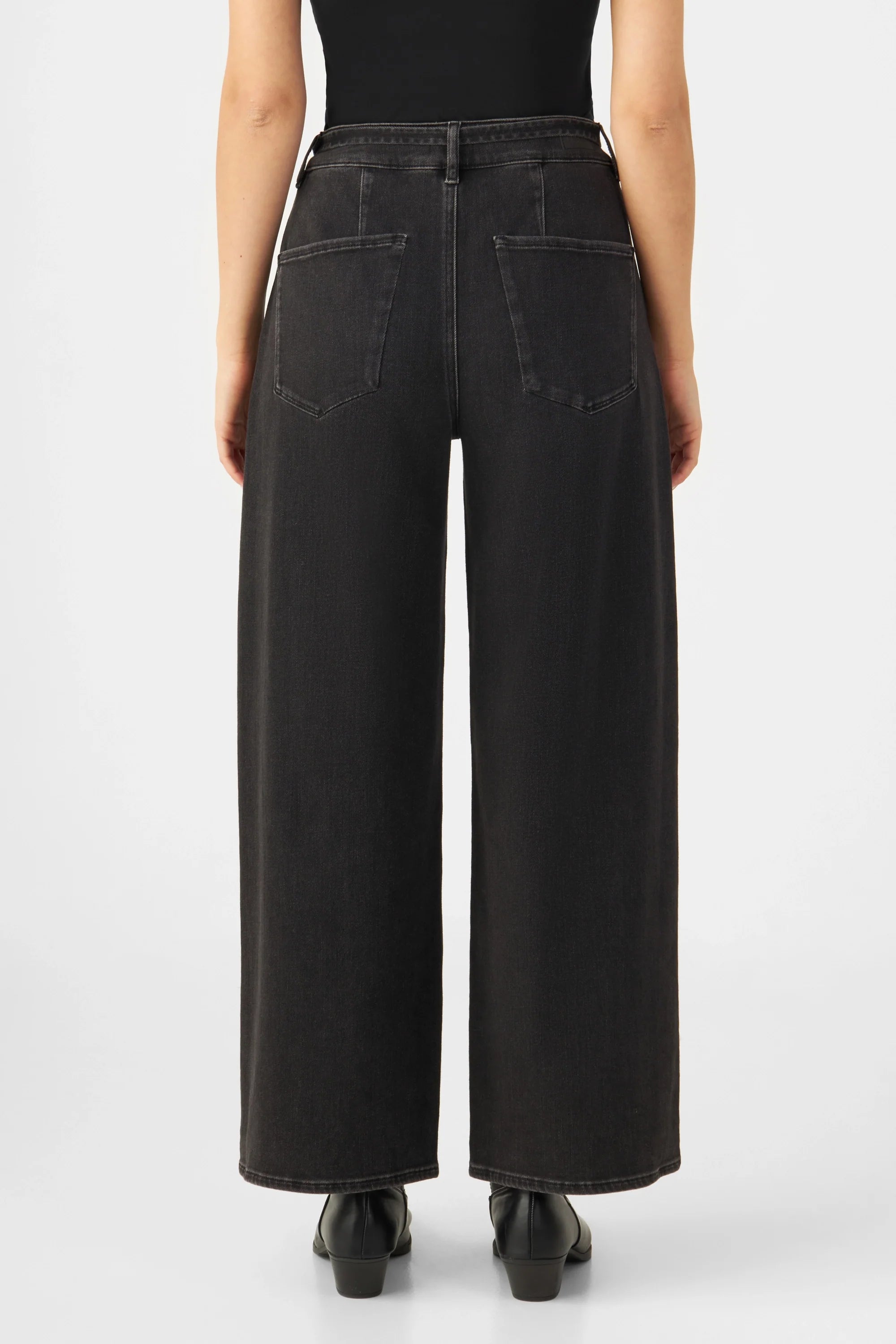 Black BLINK jeans made from organic cotton by Dawn Denim