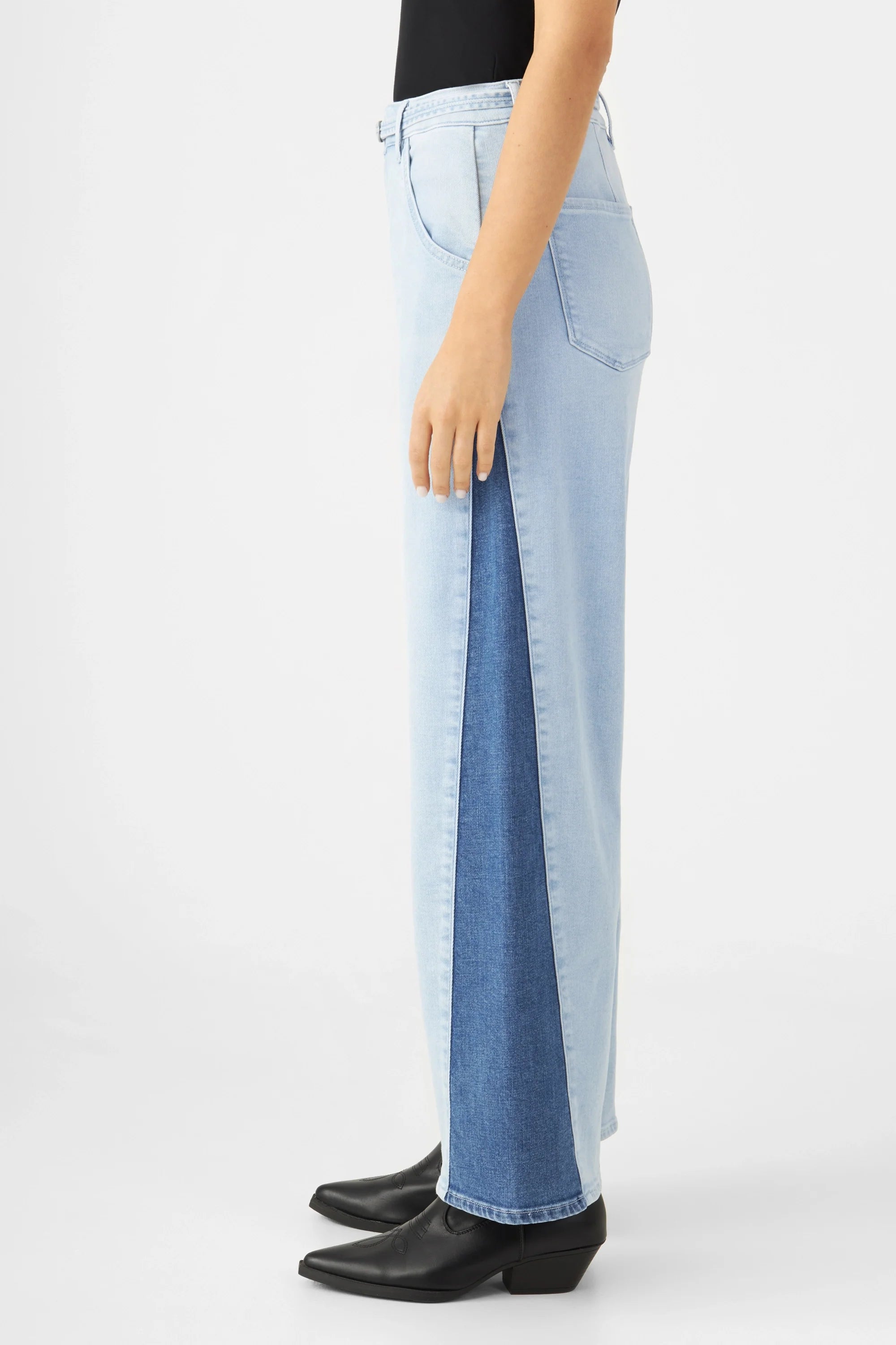 Light blue BLINK jeans made from organic cotton by Dawn Denim