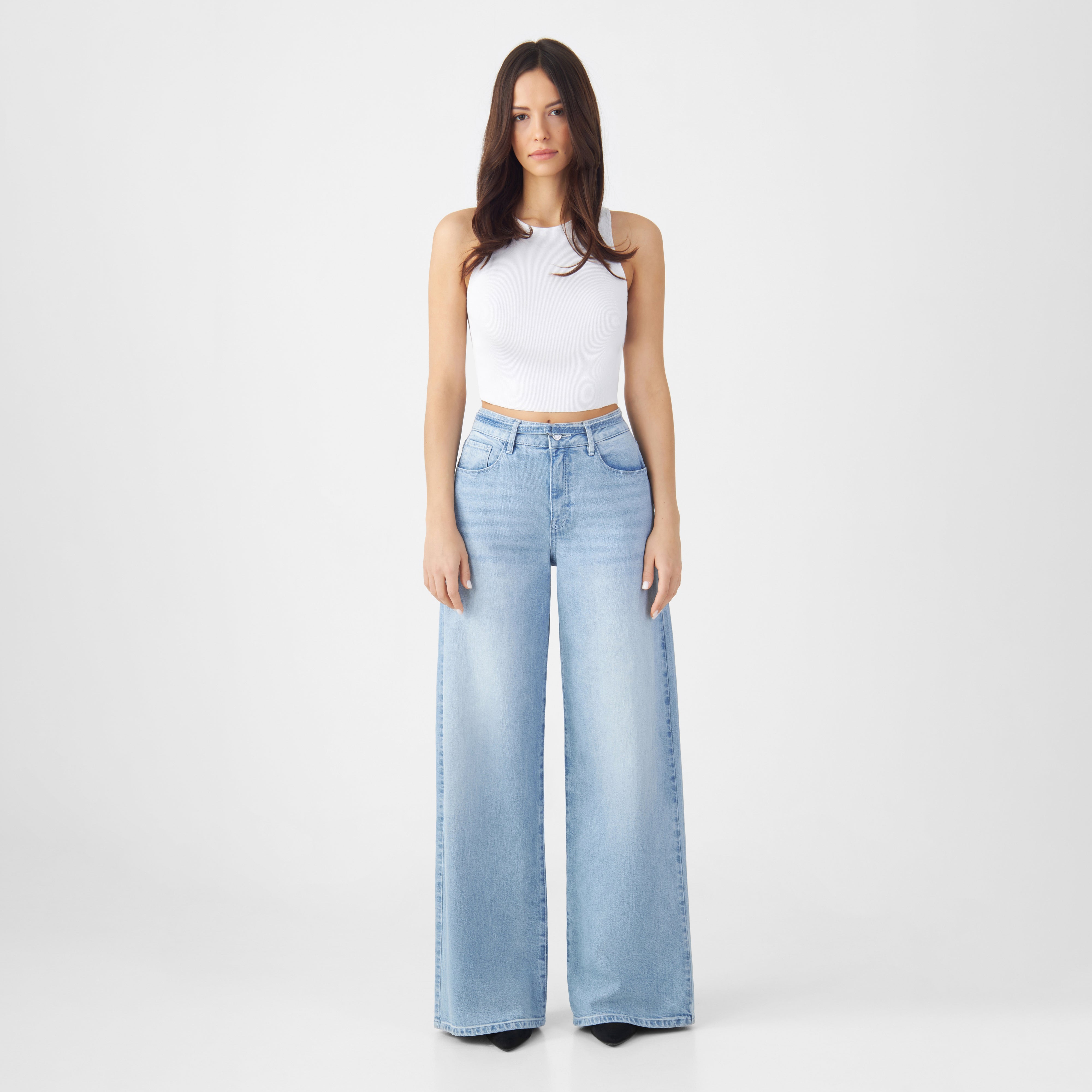 Light blue SUNNY Wide Leg jeans made from organic cotton by Dawn Denim