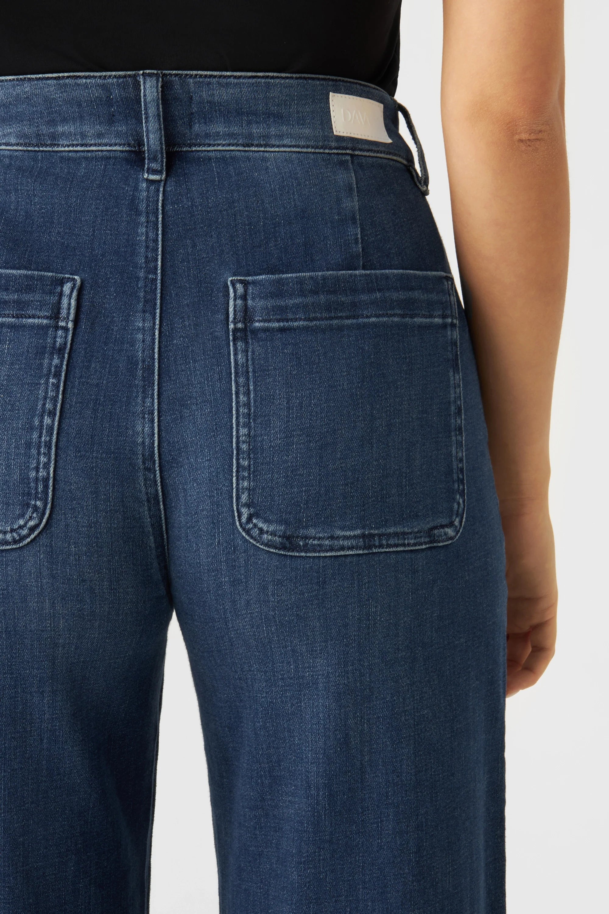 Dunkelblaue Jeans DEW Flared aus Bio-Baumwolle von Dawn Denim