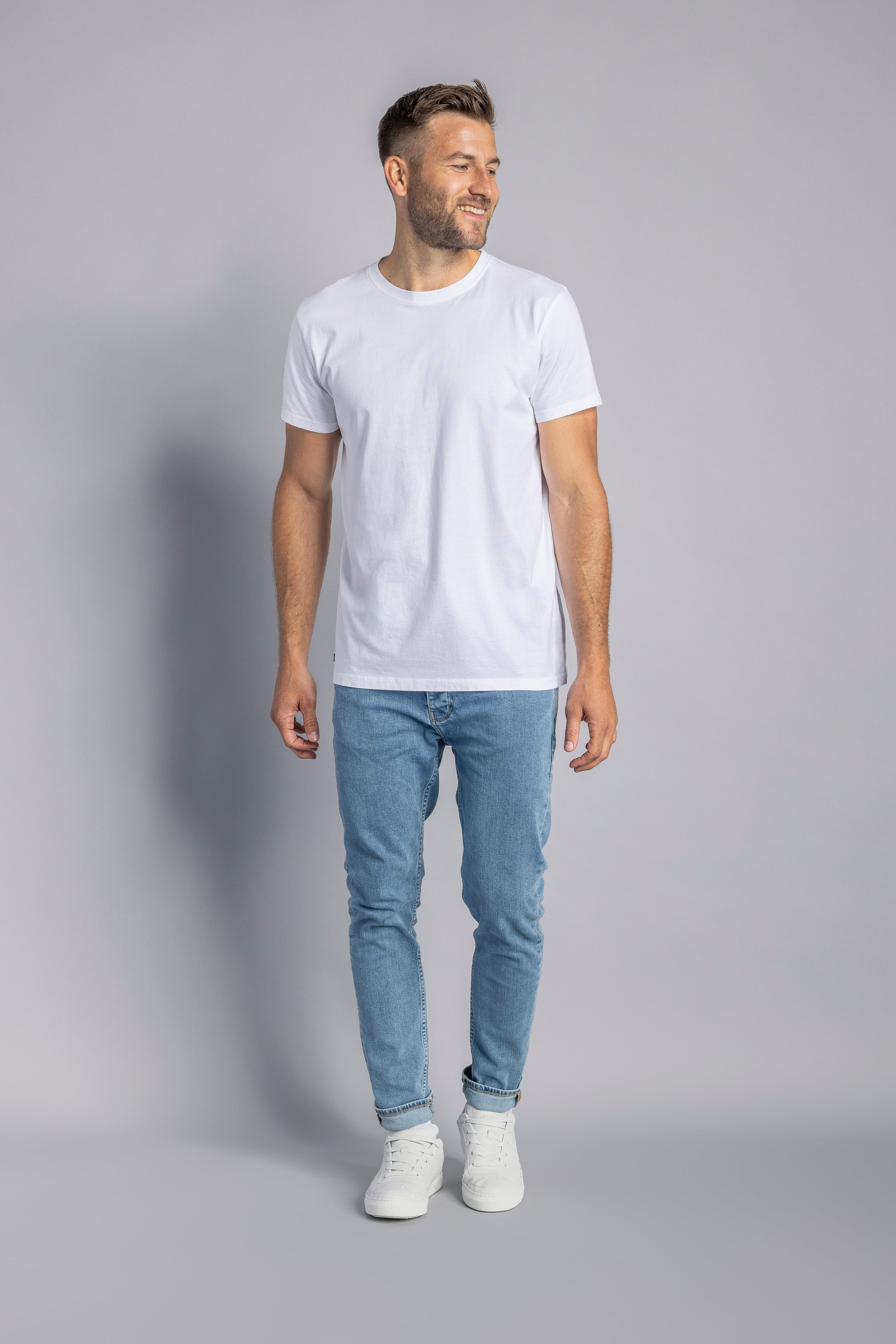 T-shirt blanc Premium Blank Slim en coton 100% biologique de DIRTS