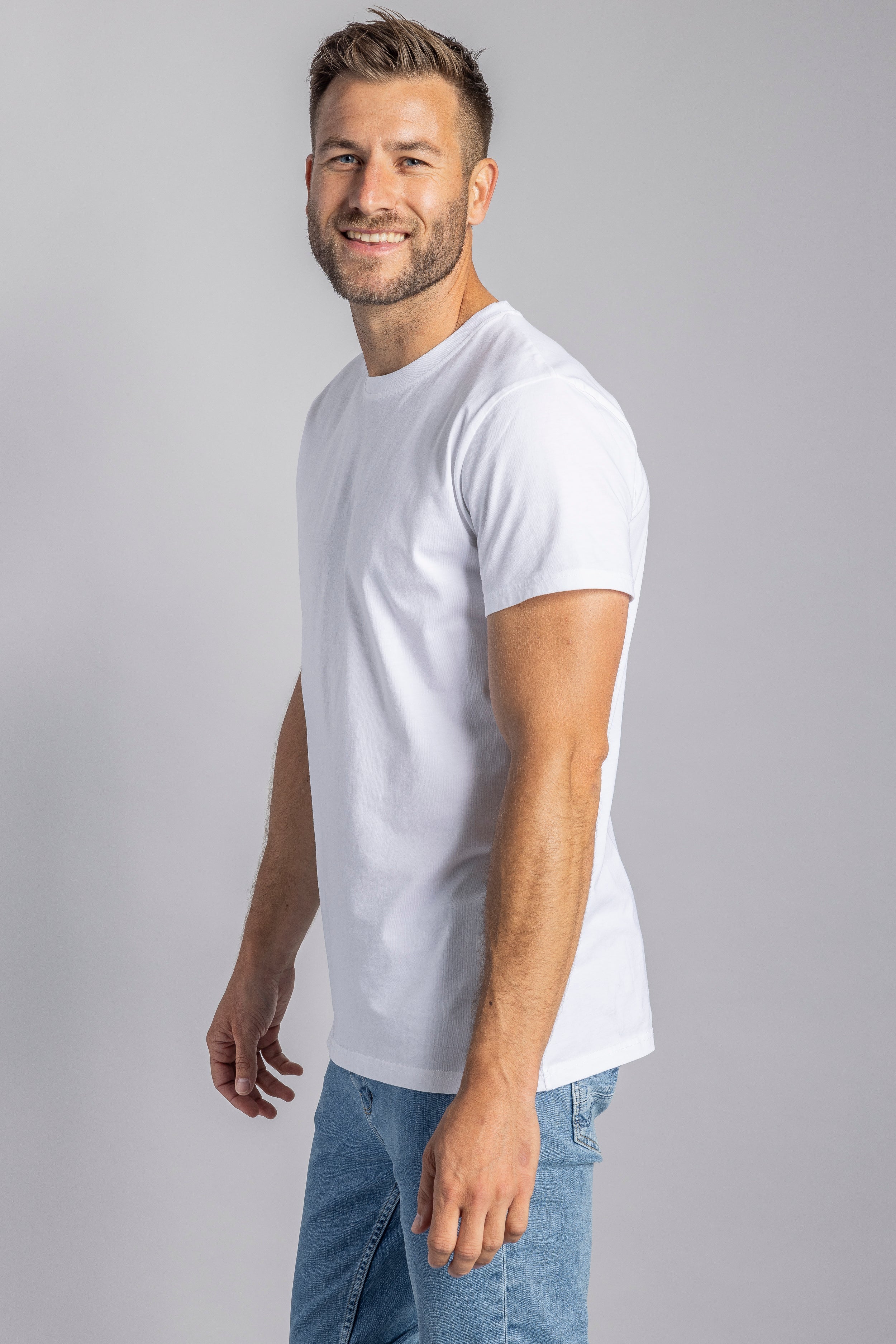 T-shirt blanc Premium Blank Slim en coton 100% biologique de DIRTS