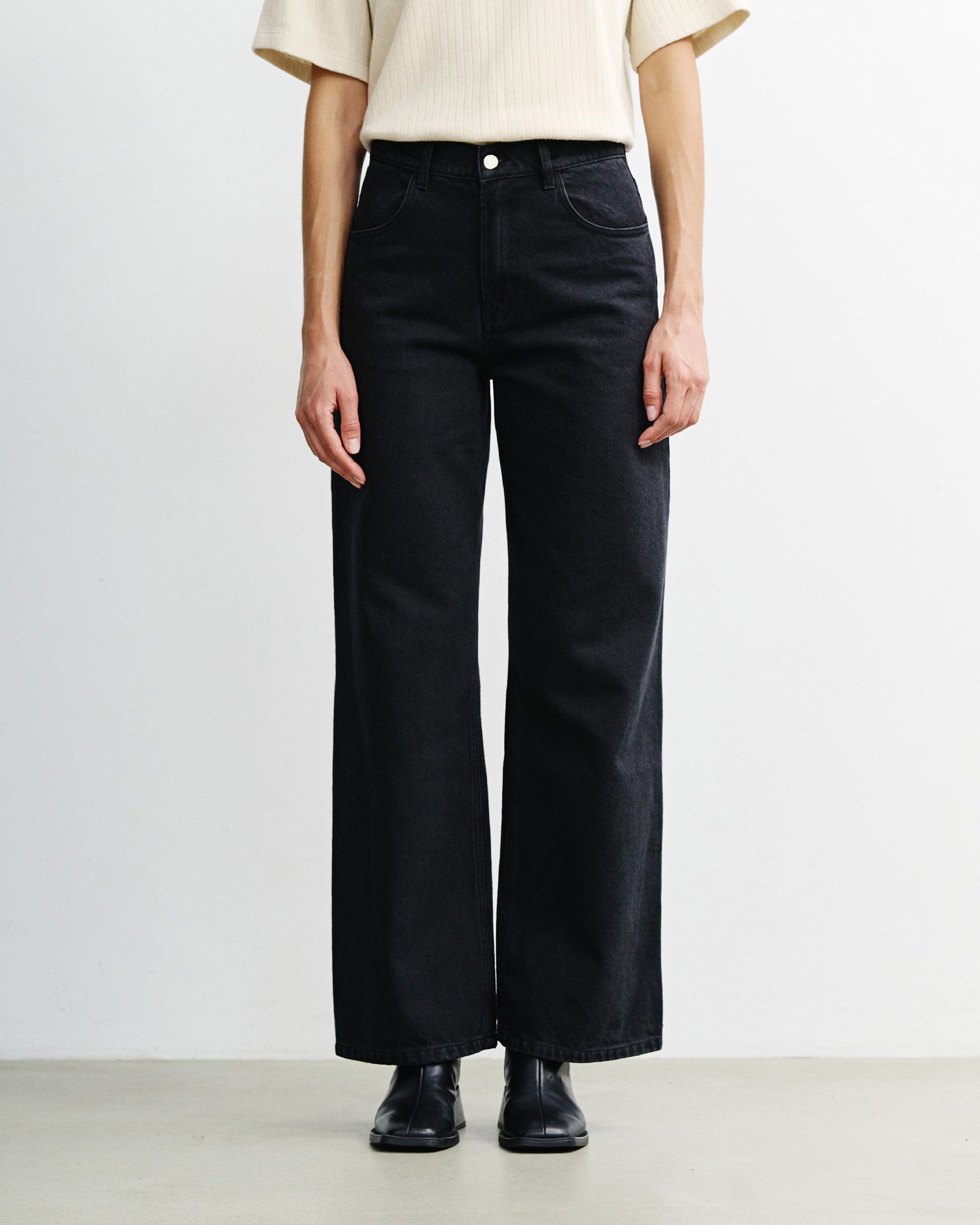 Schwarze Jeans Flared Leg aus 100% Bio-Baumwolle von Rotholz
