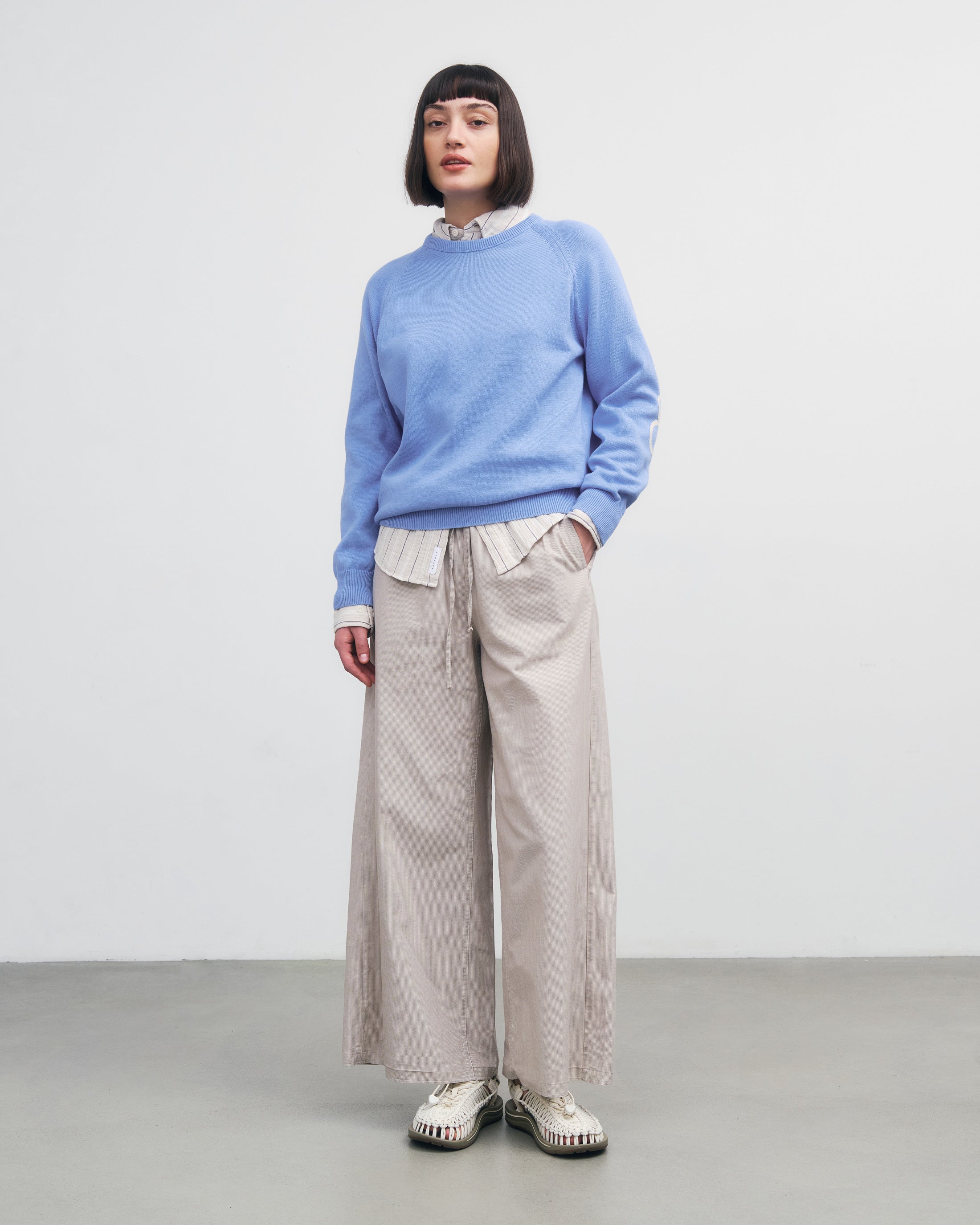 Blauer Strickpullover Flower aus 100% Bio-Baumwolle von Rotholz