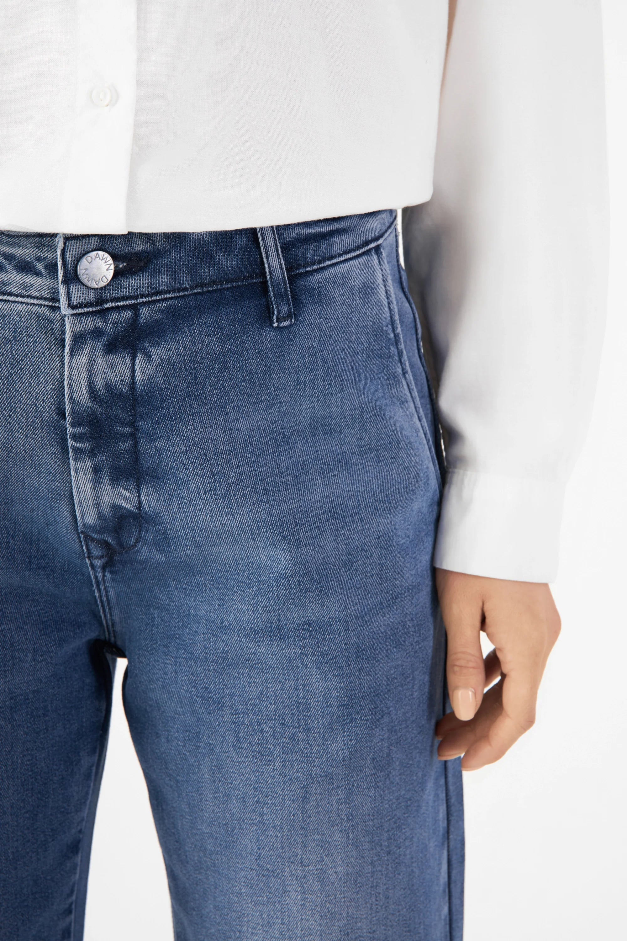 Hellblaue Chino-Jeans Glow Flared aus Lyocell Tencel von Dawn Denim