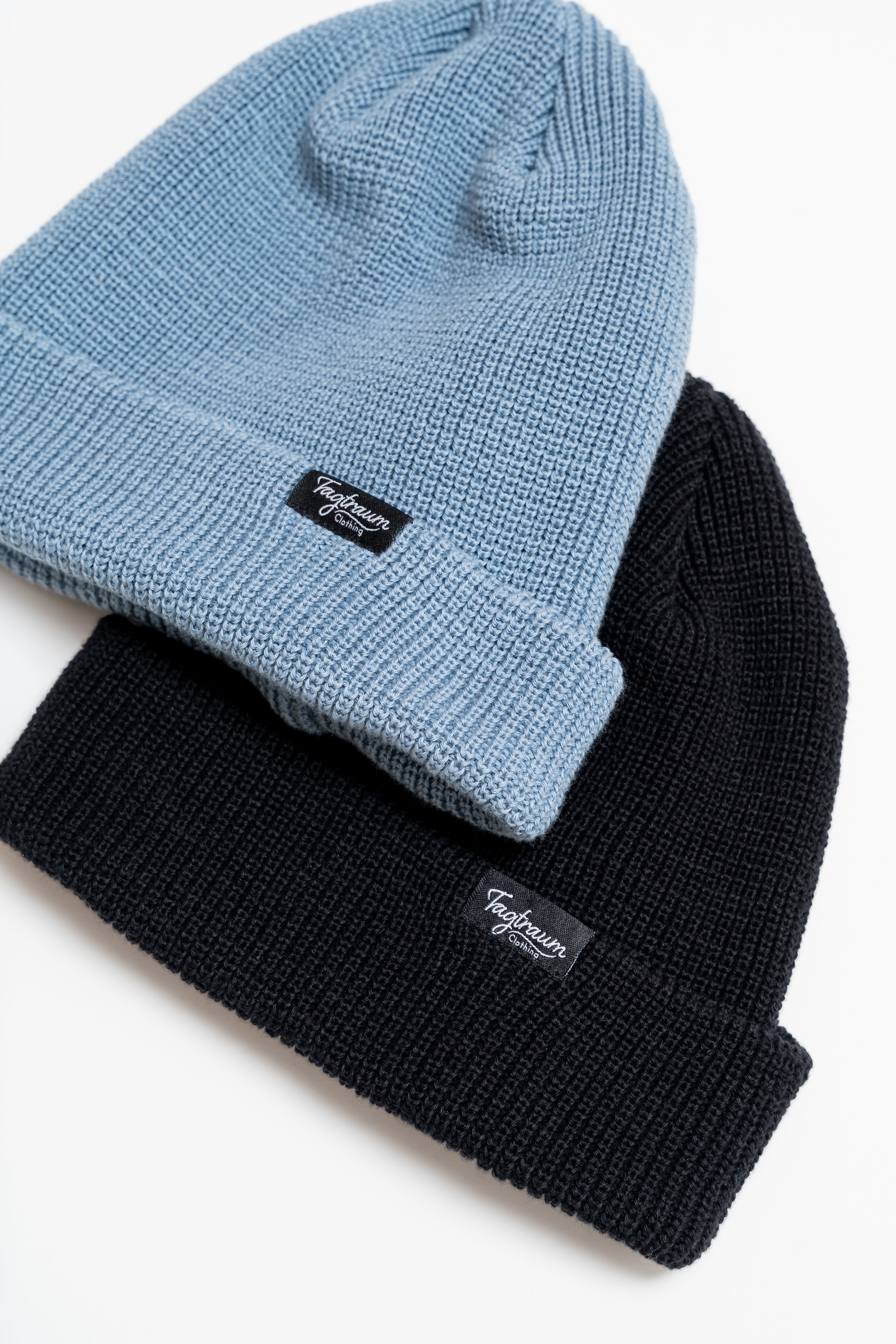 Graublaue & schwarze Mützen Couple Bundle aus 100% Bio-Baumwolle von Tagtraum Clothing