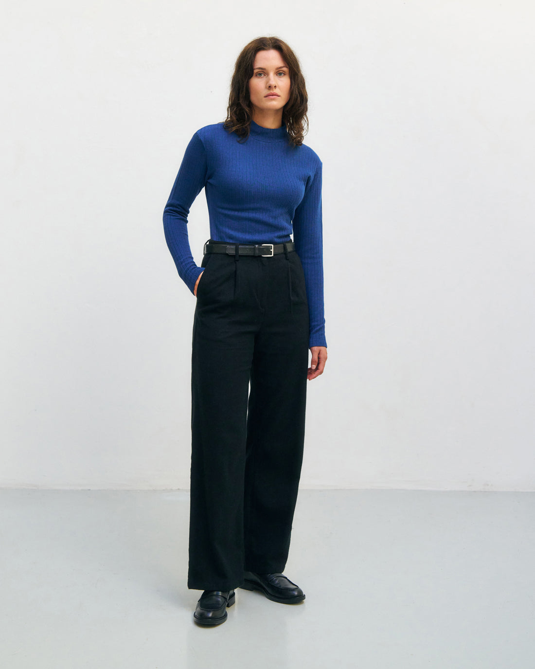 Blaues Langarmshirt aus 100% Bio-Baumwolle von Rotholz