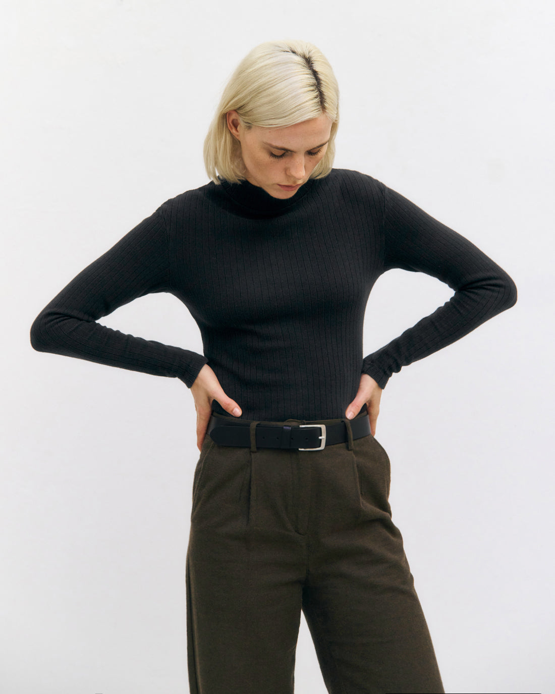 Schwarzes Langarmshirt Mockneck aus Bio-Baumwolle von Rotholz