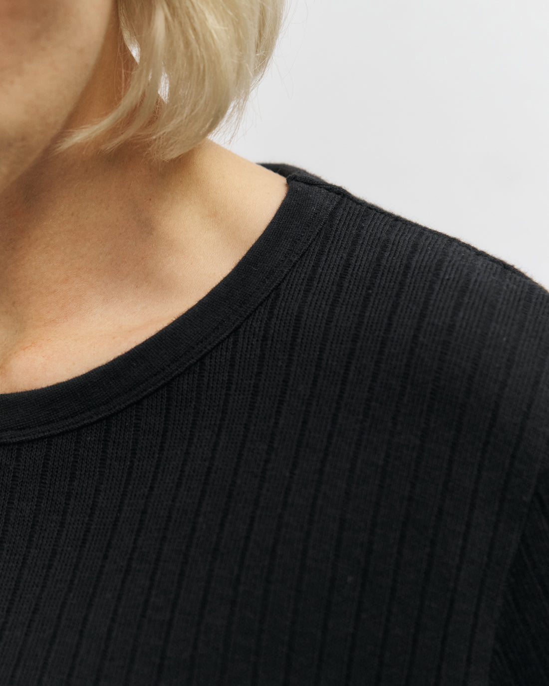 Schwarzes T-Shirt Gerippt aus Bio-Baumwolle von Rotholz