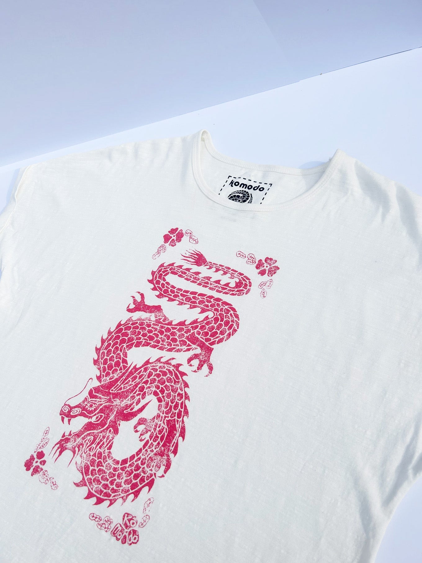 Weisses Shirt DRAGON aus 100% Bio-Baumwolle von Komodo