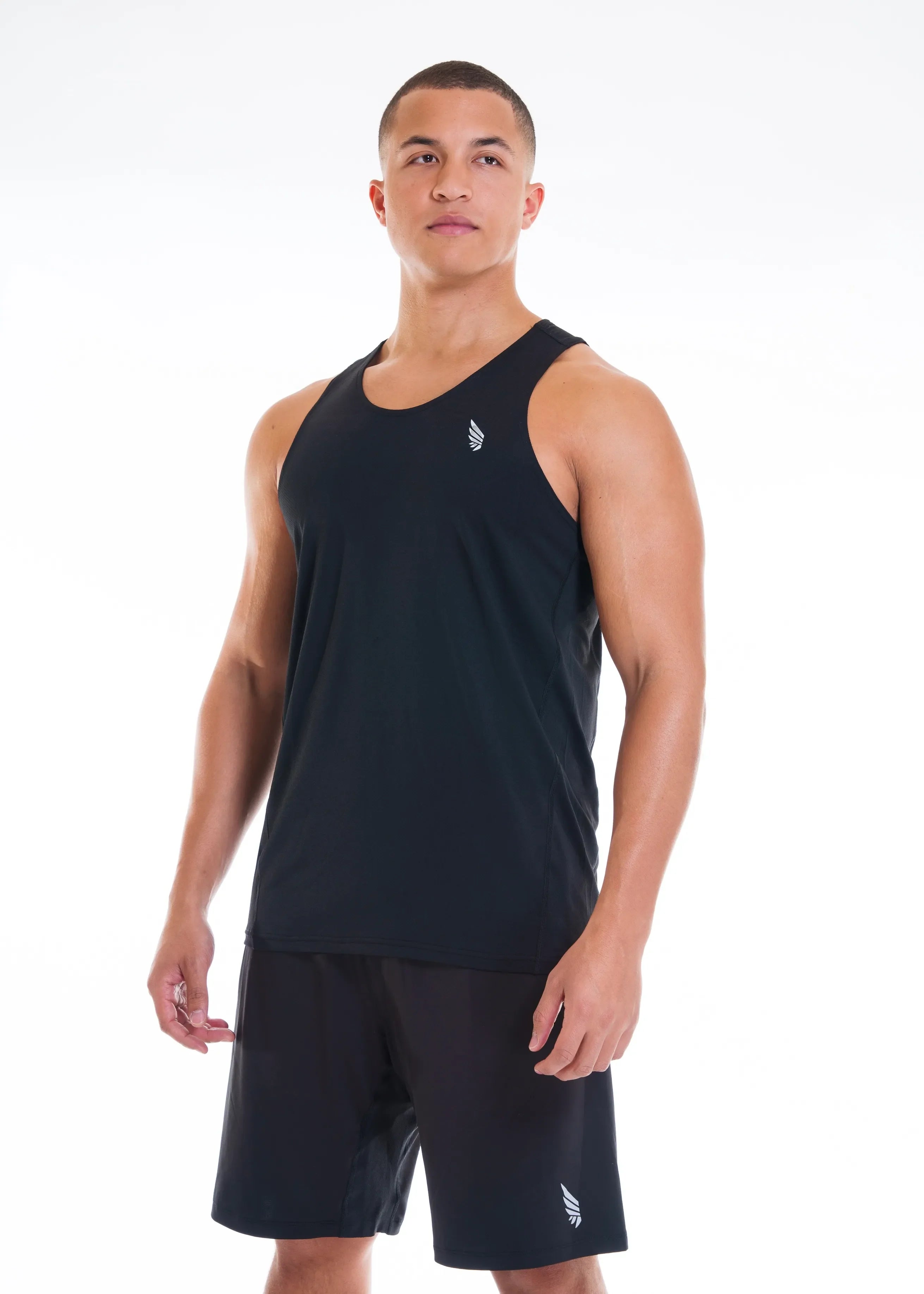 NIVɅYS black tank sustainable activewear design