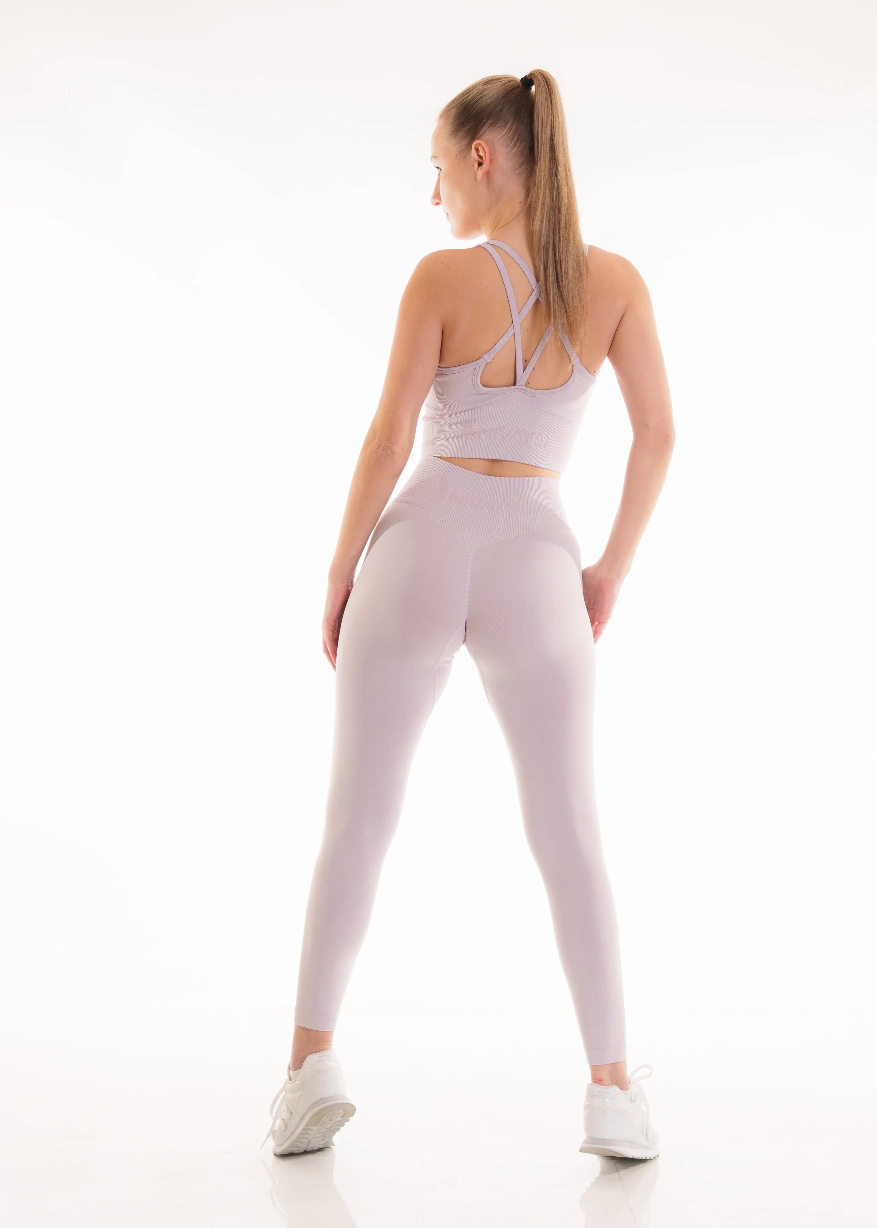 Zeyla Seamless long set made of recycled polyester from Nivays