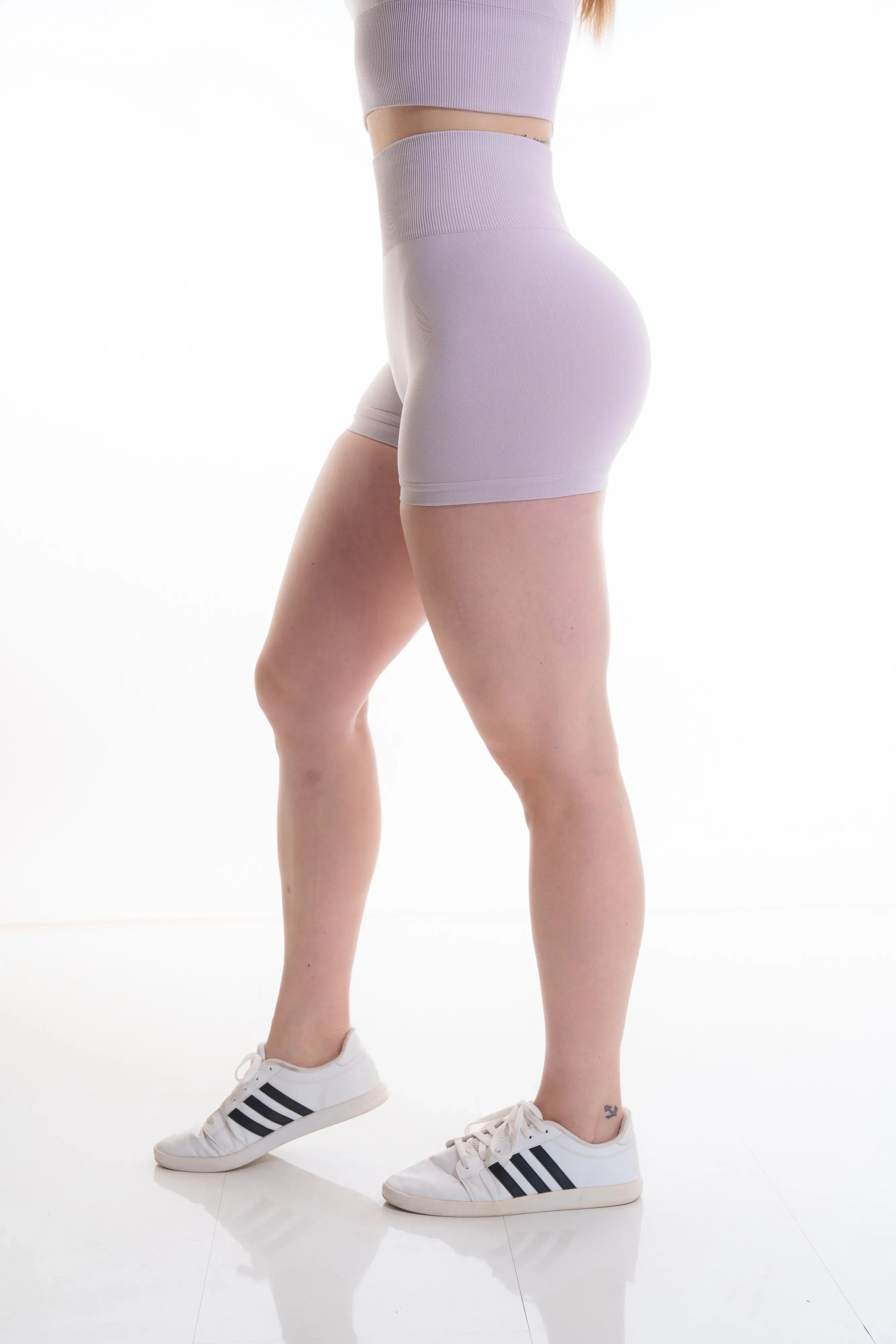 Zeyla Seamless Booty Shorts in recycled polyester by Nivays