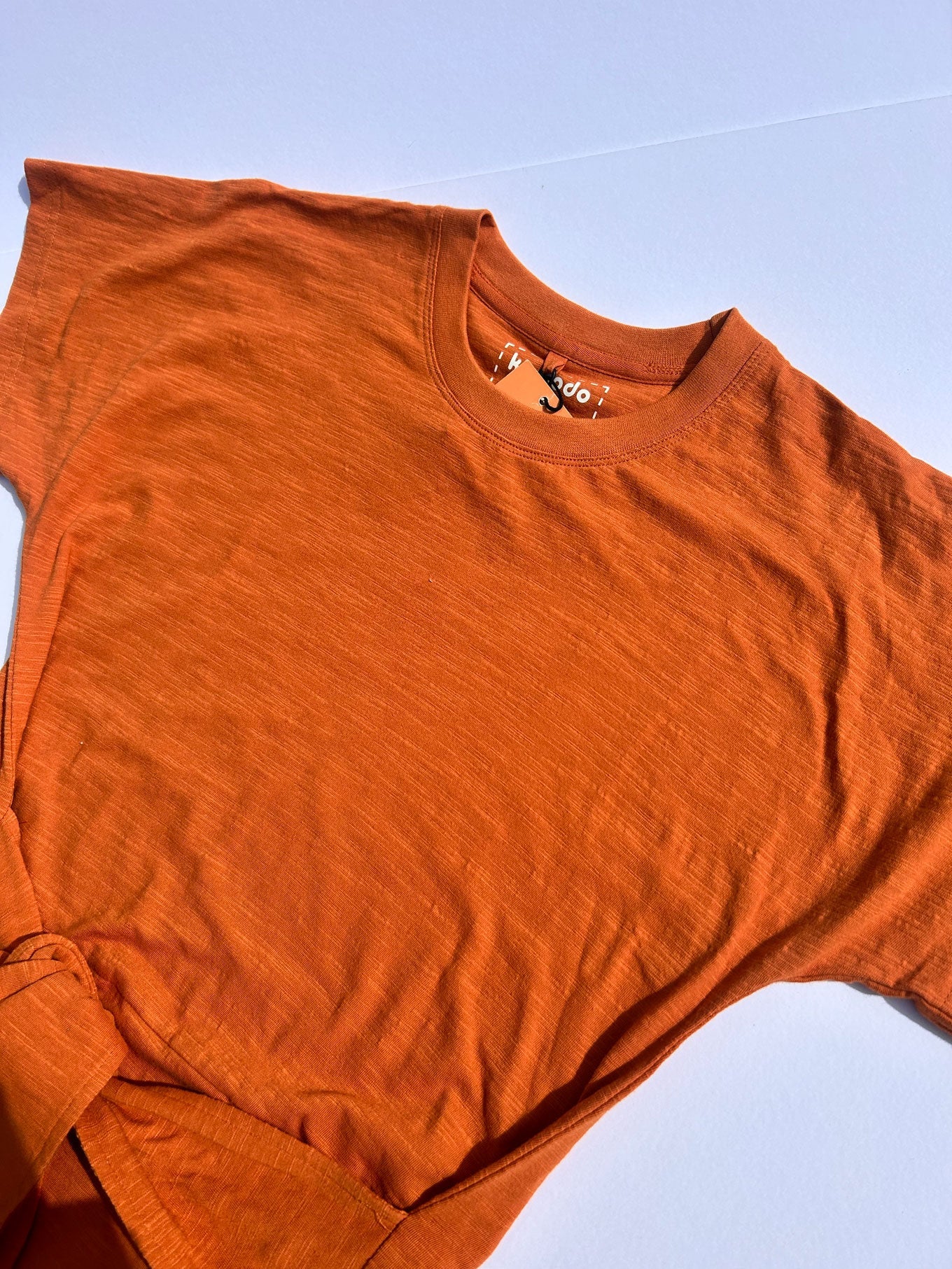 Oranges Kleid FONDA aus 100% Bio-Baumwolle von Komodo
