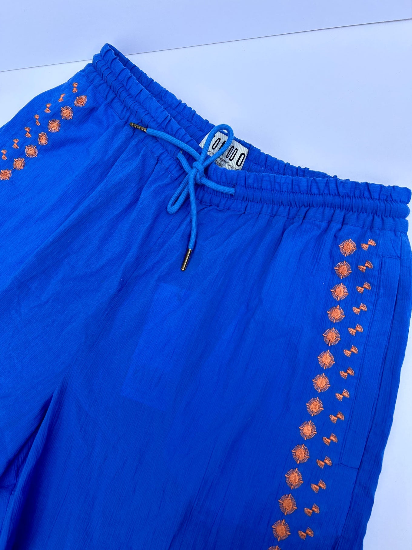 Blaue kurze Hosen Leah aus 100% Bio-Baumwolle von Komodo
