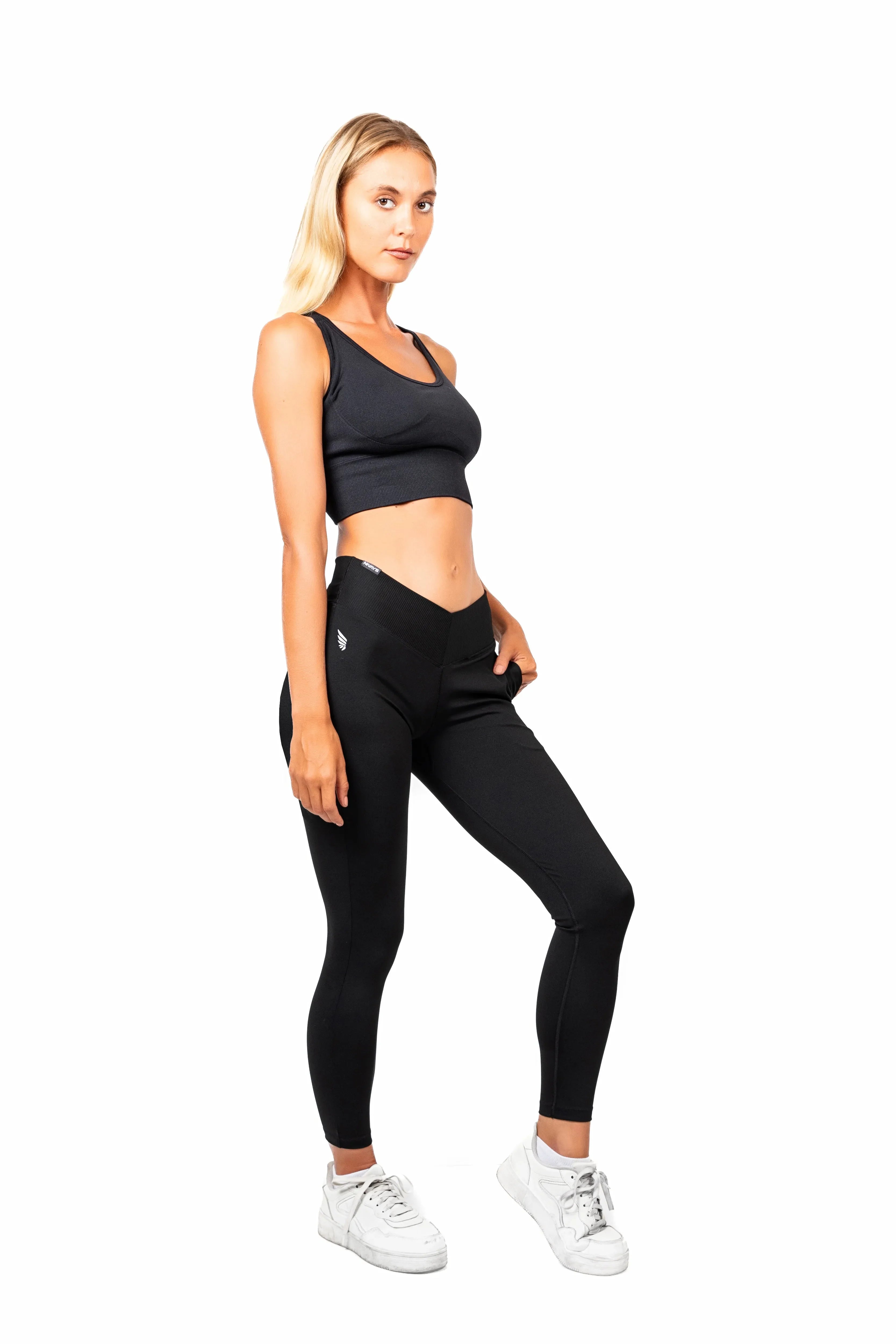 Nivays Gravity V-Shaped Black Leggings in Recycled Polyester