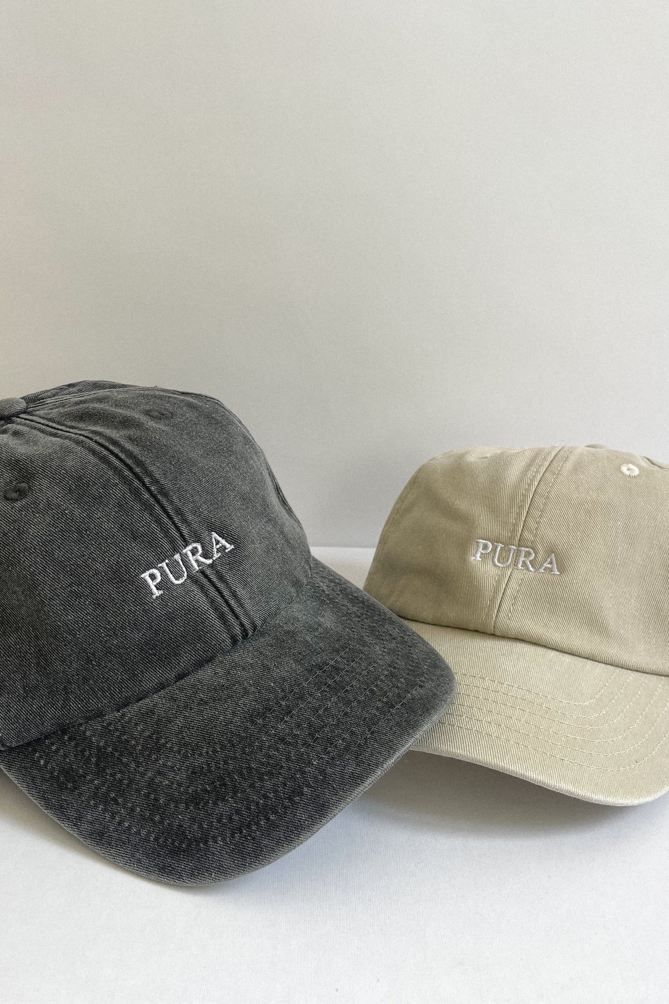 Dunkle Cap THE PURA aus 100% Bio-Baumwolle von Pura Clothing