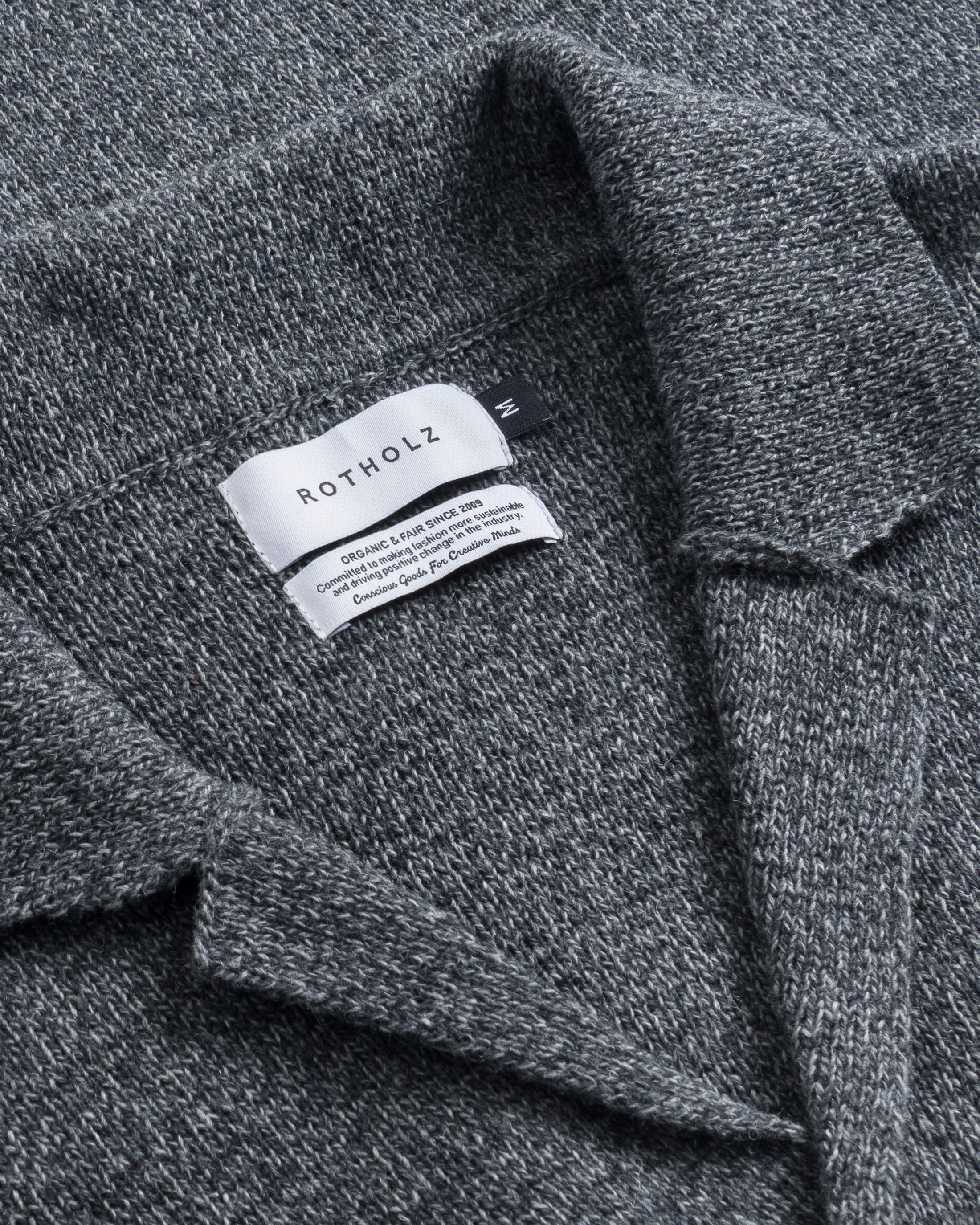Grau Melange Strickjacke aus recycelter Wolle von Rotholz