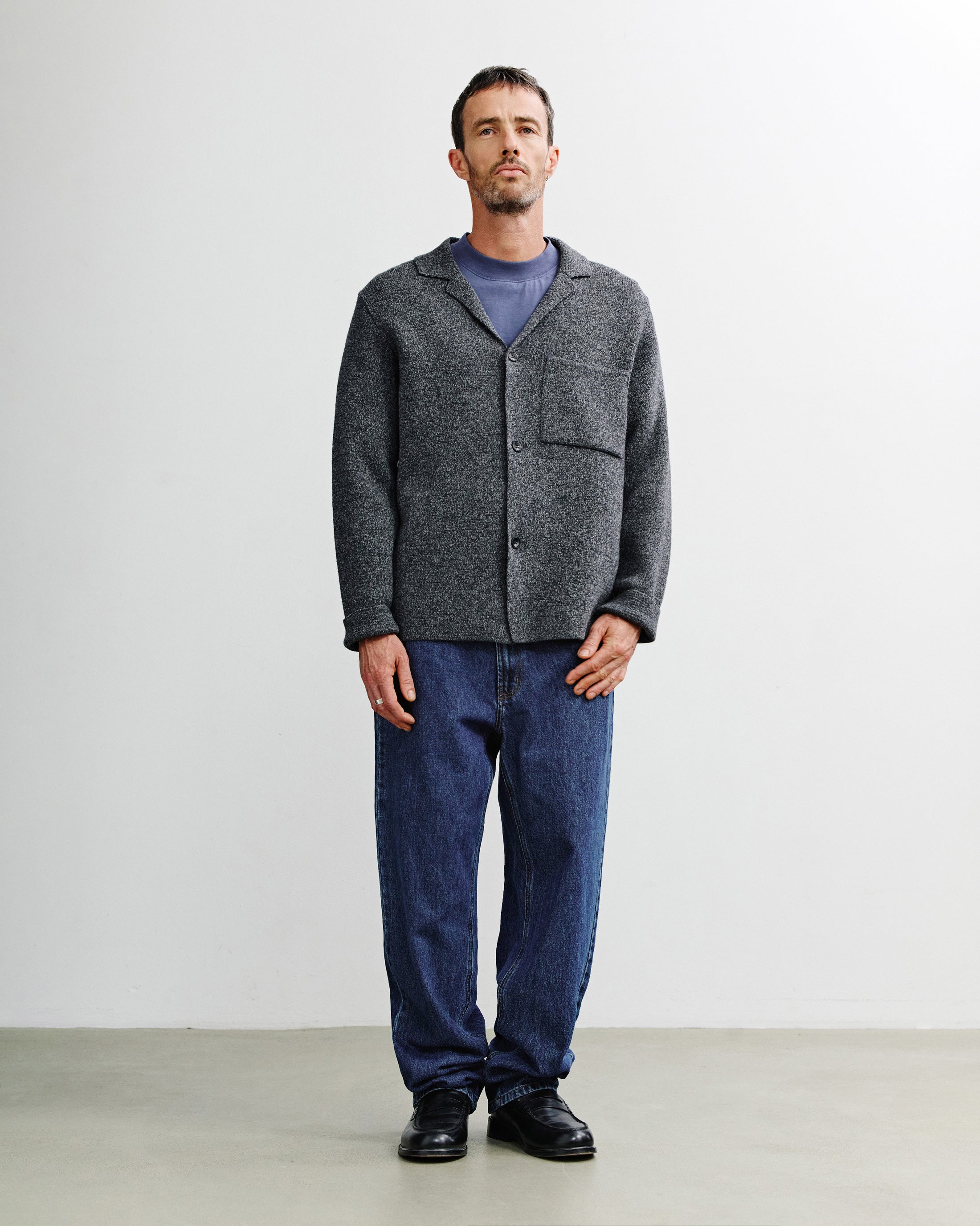 Grau Melange Strickjacke aus recycelter Wolle von Rotholz