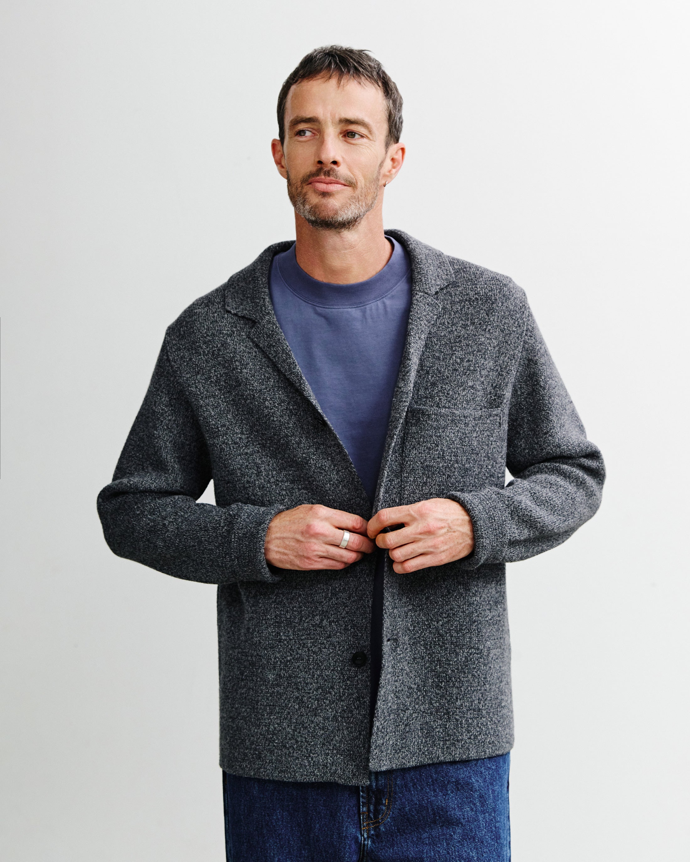 Grau Melange Strickjacke aus recycelter Wolle von Rotholz