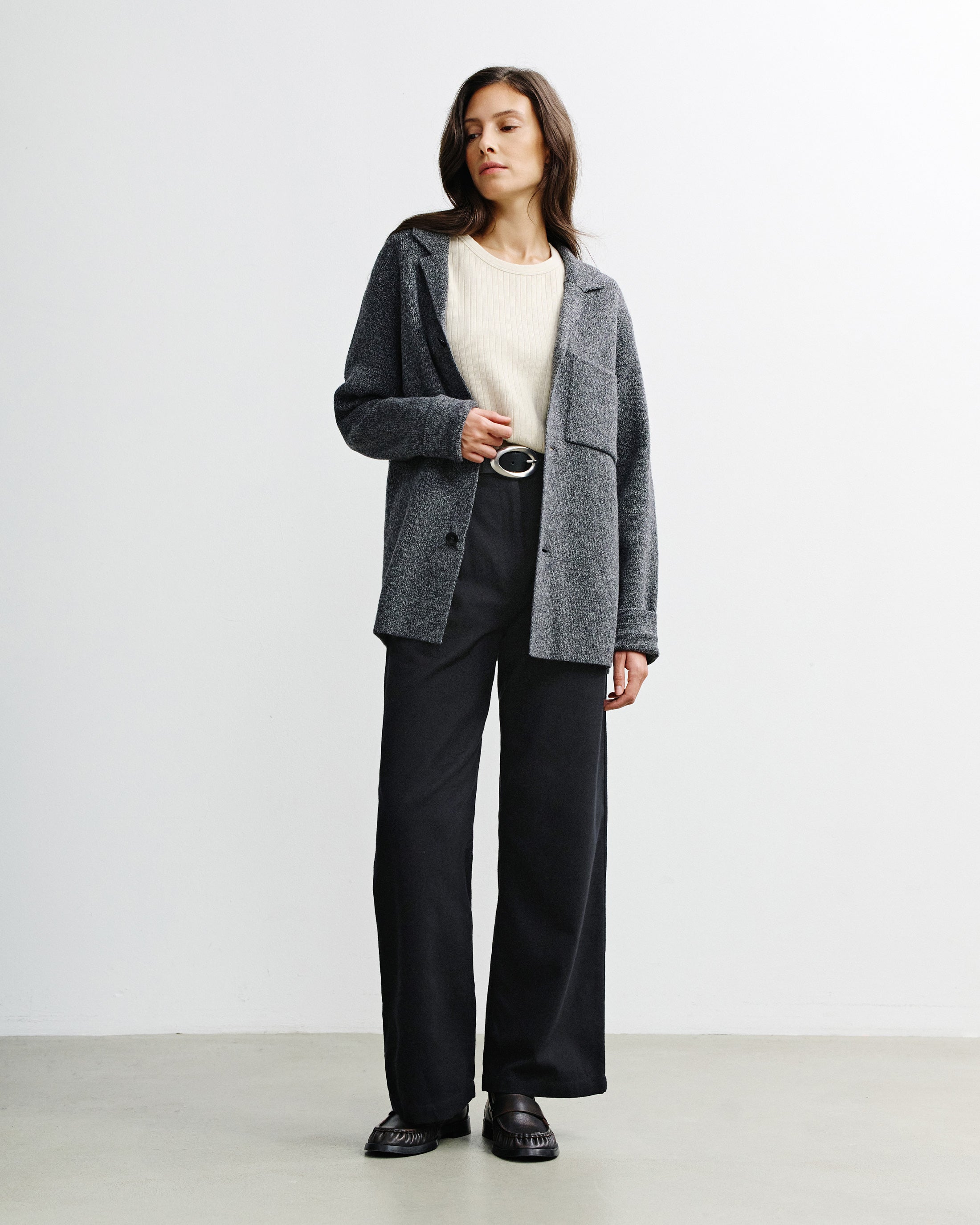 Grau Melange Strickjacke aus recycelter Wolle von Rotholz