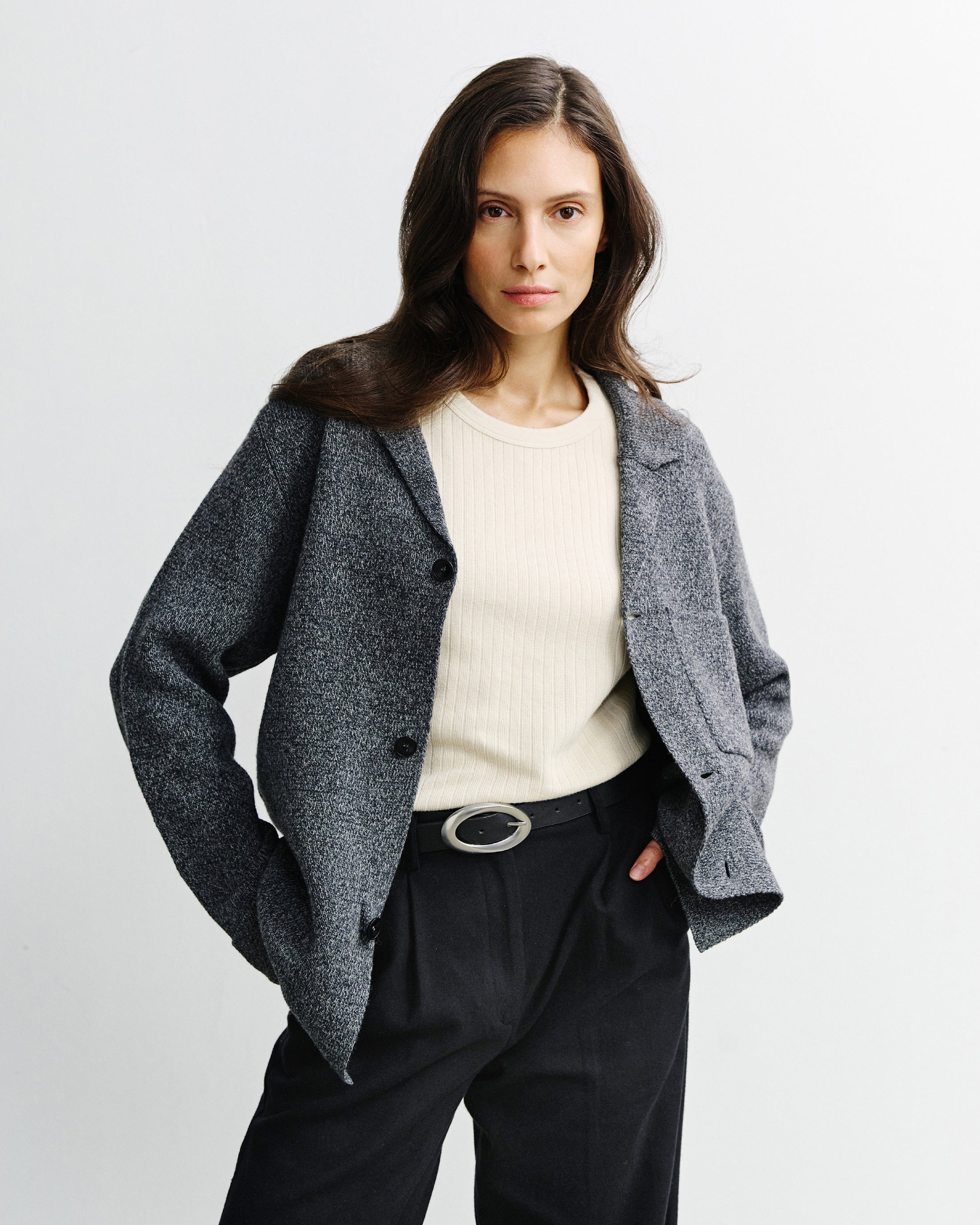 Grau Melange Strickjacke aus recycelter Wolle von Rotholz