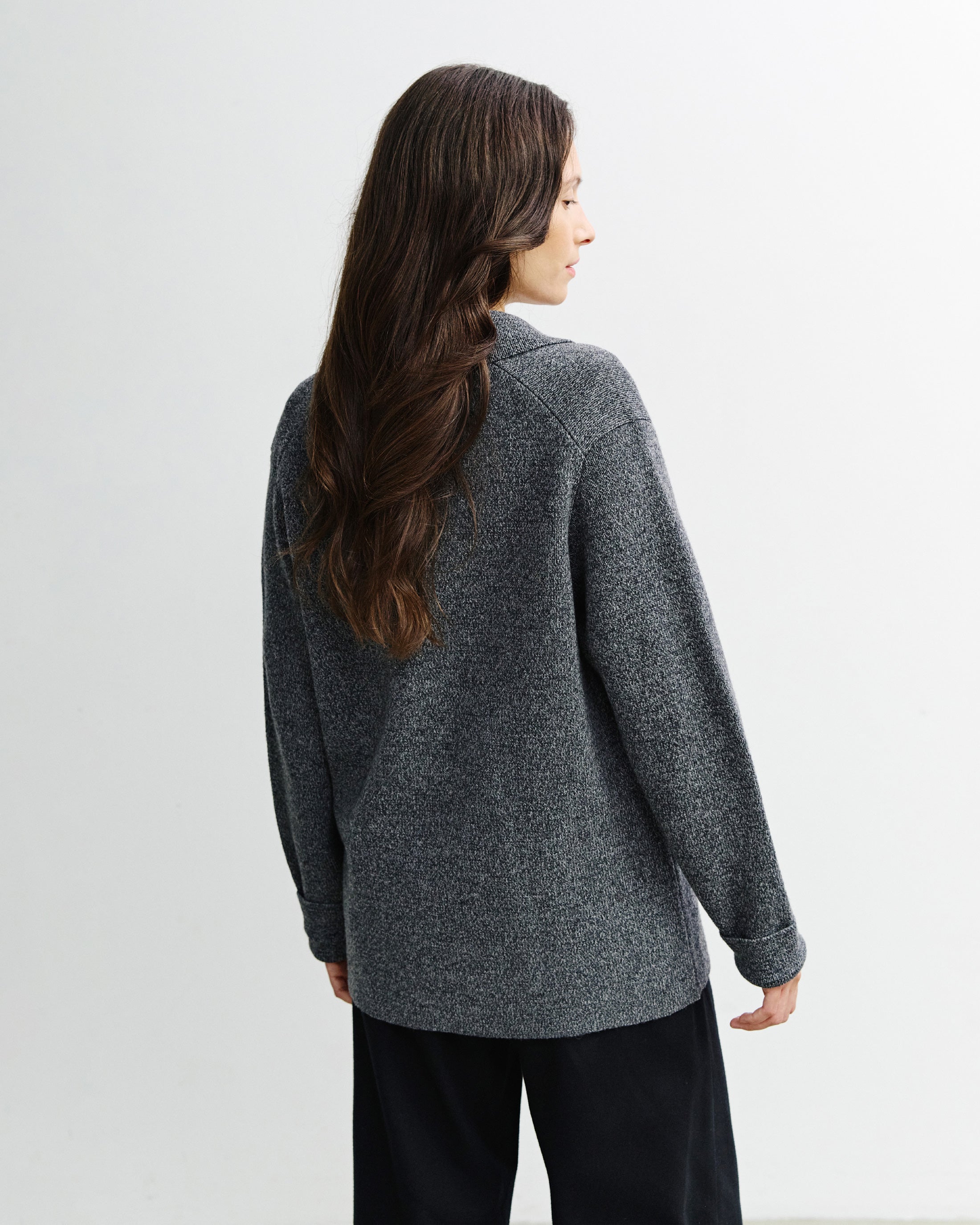 Grau Melange Strickjacke aus recycelter Wolle von Rotholz