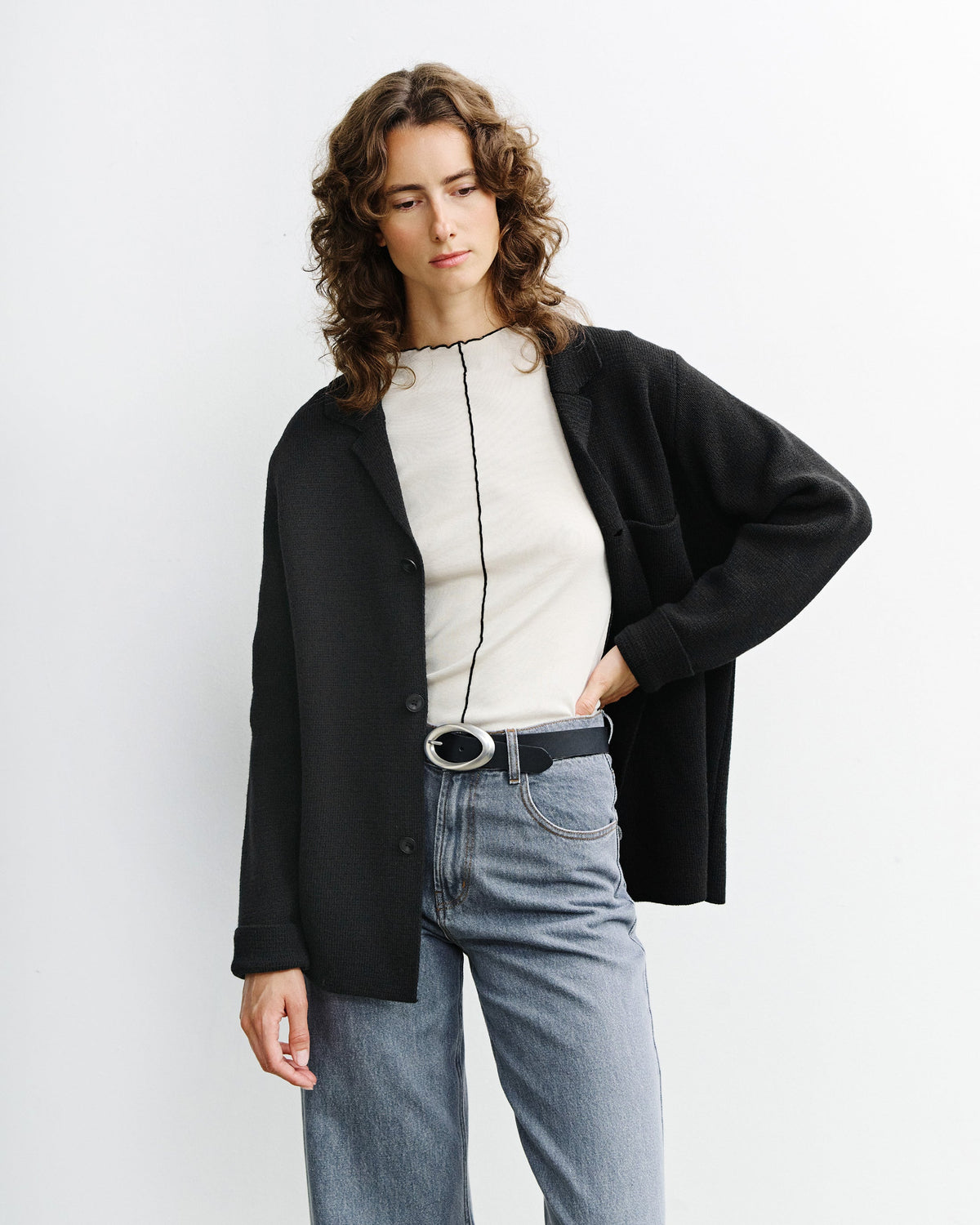 Strickjacke Recycelte Wolle - True Black von Rotholz