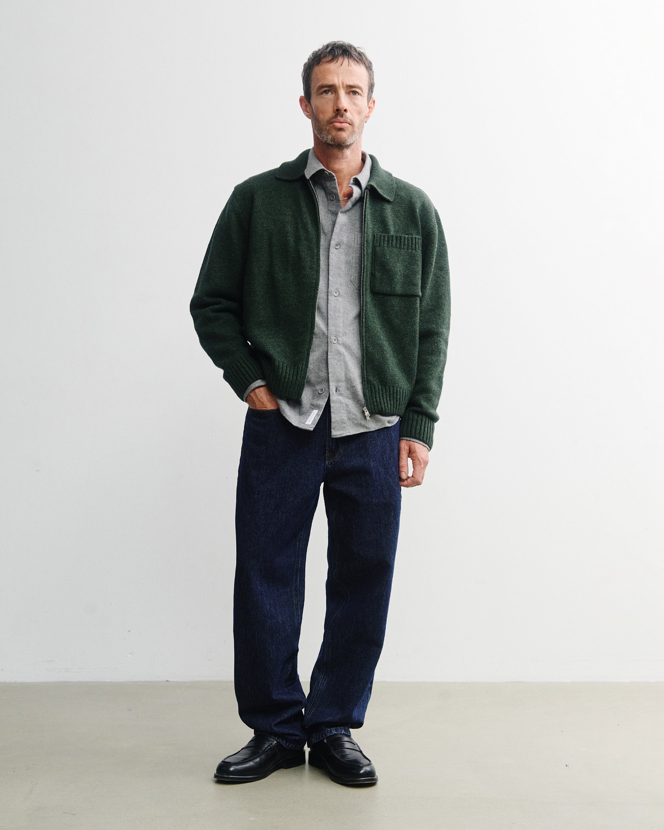 Grün melierte Strickjacke Polo aus recycelter Wolle von Rotholz