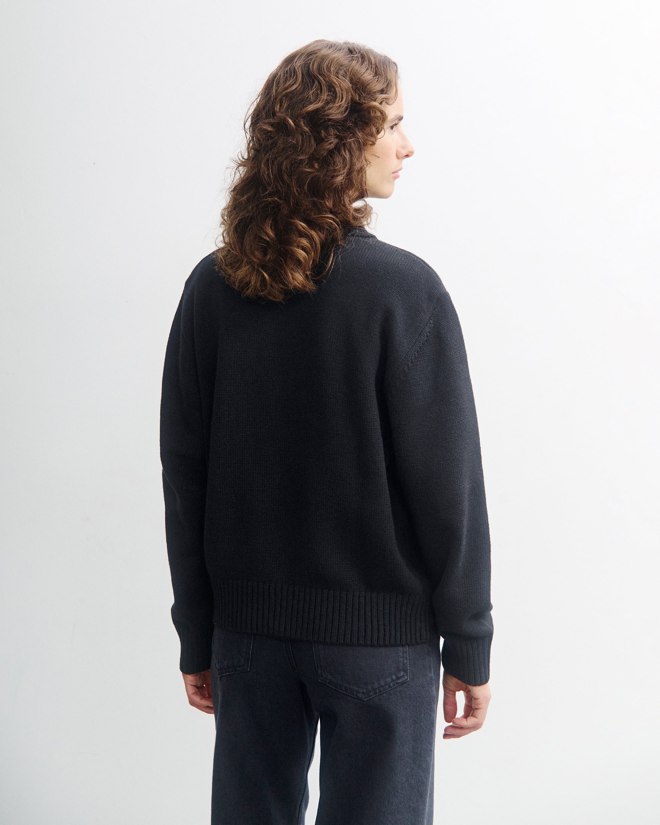 Schwarze Strickjacke Polo aus recycelter Wolle von Rotholz