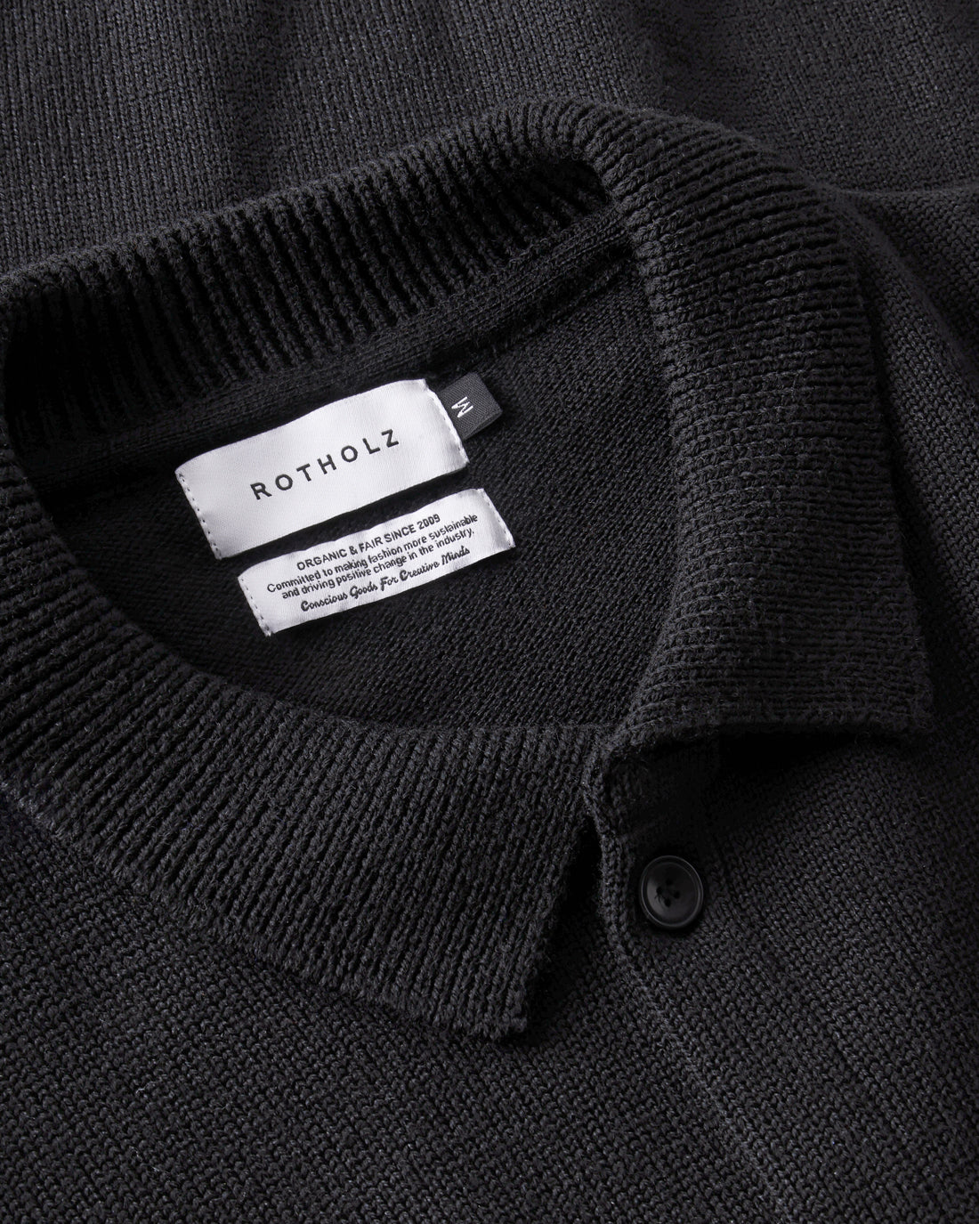 Schwarzes gestricktes Hemd Hybrid aus Merinowolle von Rotholz
