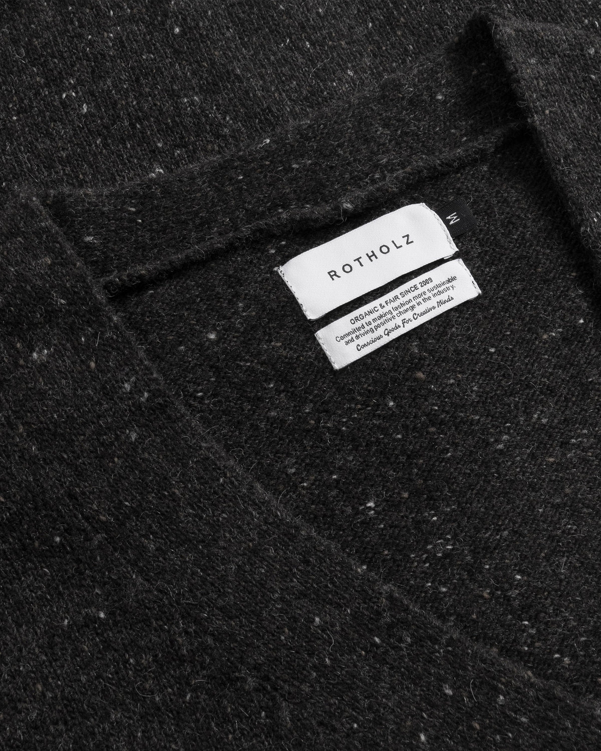 Schwarze Strickjacke aus Merinowolle von Rotholz