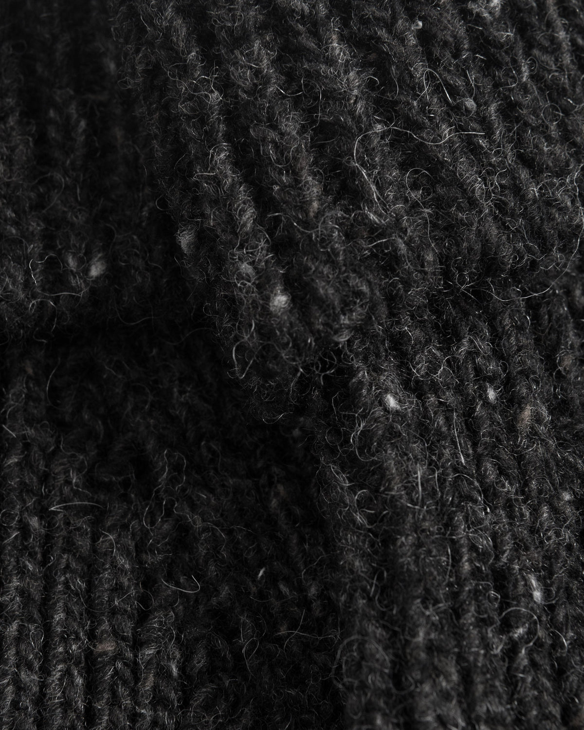 Schwarze Handschuhe gestrickt aus Merinowolle von Rotholz