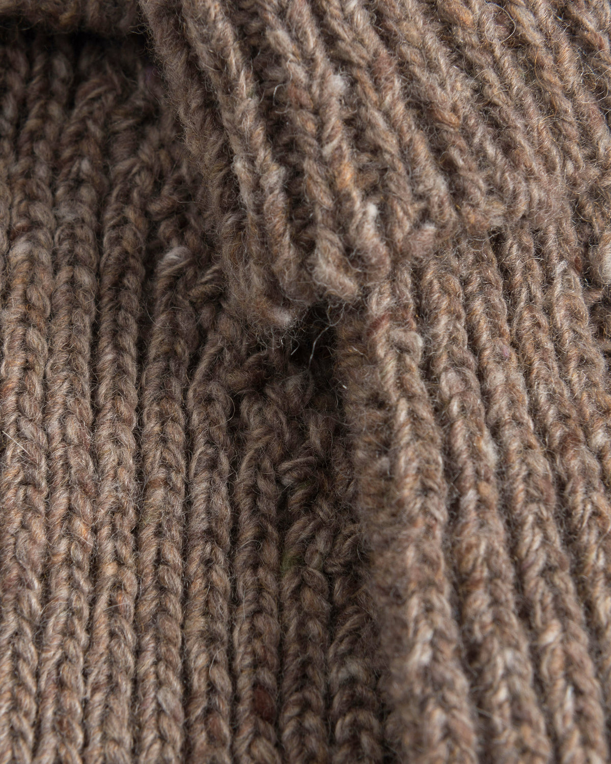 Braune Handschuhe gestrickt aus Merinowolle von Rotholz
