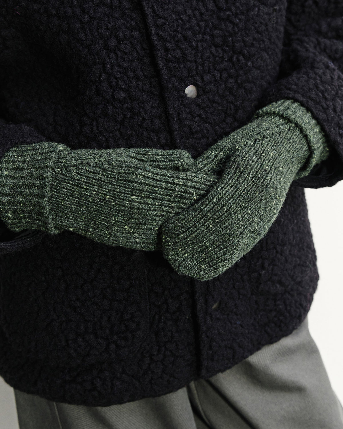 Grüne Handschuhe gestrickt aus Merinowolle von Rotholz