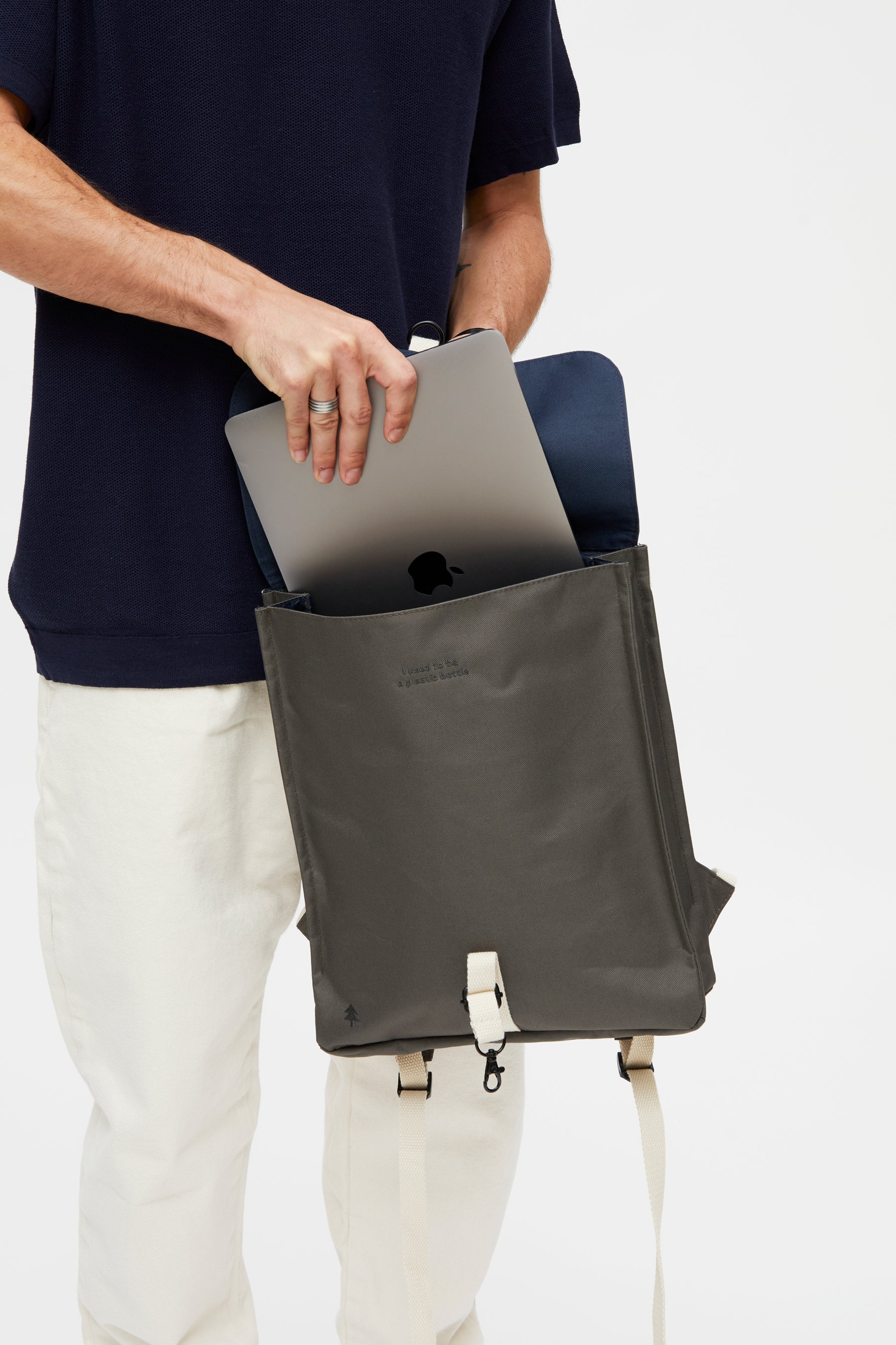 Sac à dos Handy Mini coloré (9L) fabriqué à partir de bouteilles en plastique PET recyclées