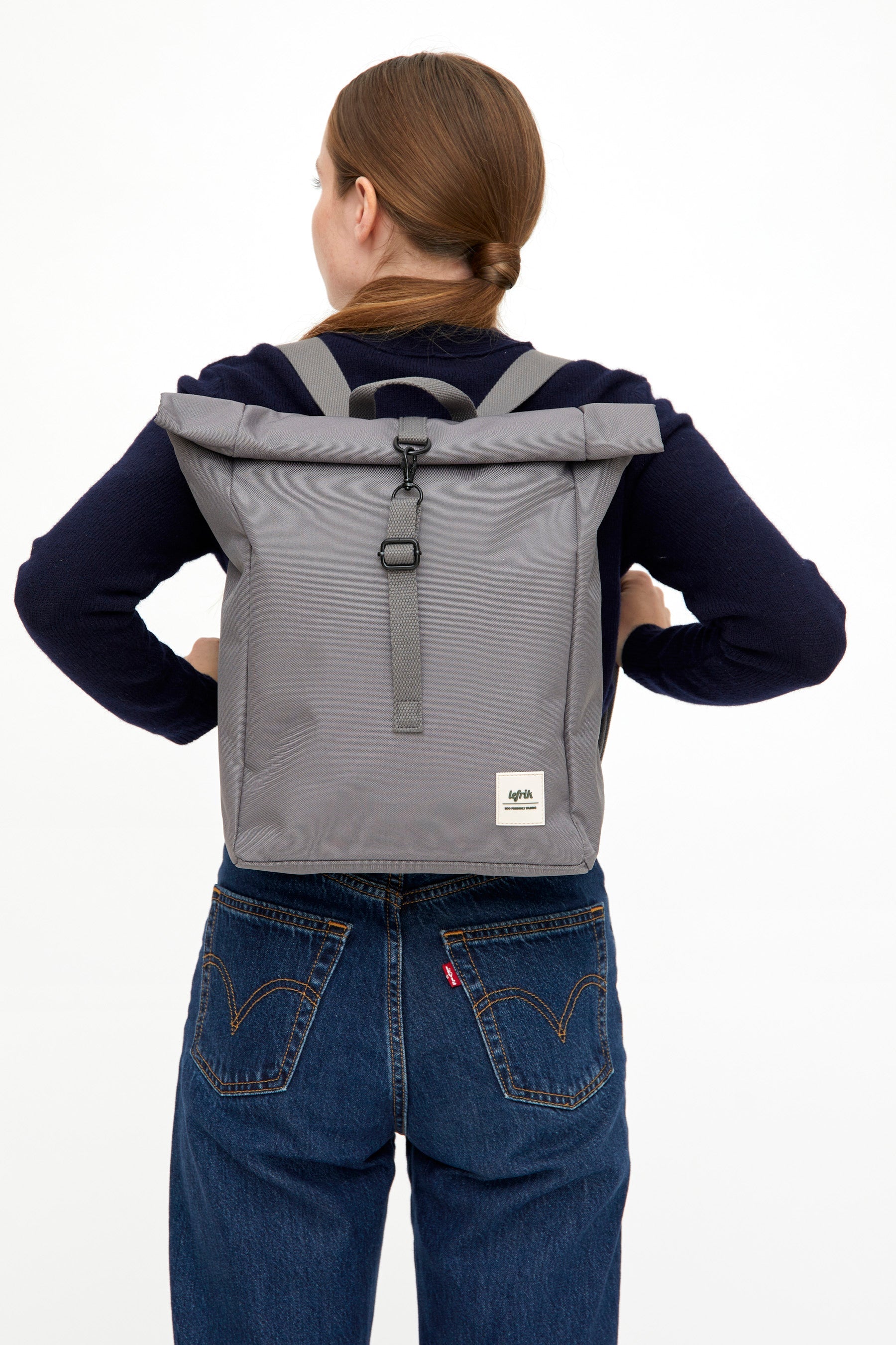 Grauer Rucksack Roll Mini (12l) aus recycelten PET-Plastikflaschen von Lefrik
