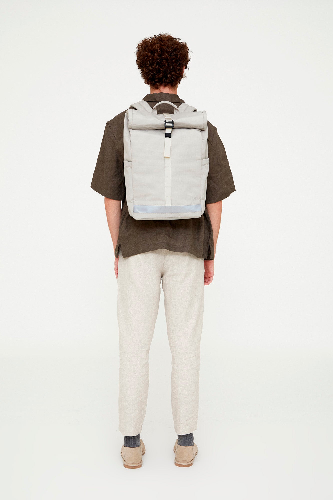 Weisser Rucksack Lars Roll Vandra aus recycelten PET-Flaschen von Lefrik