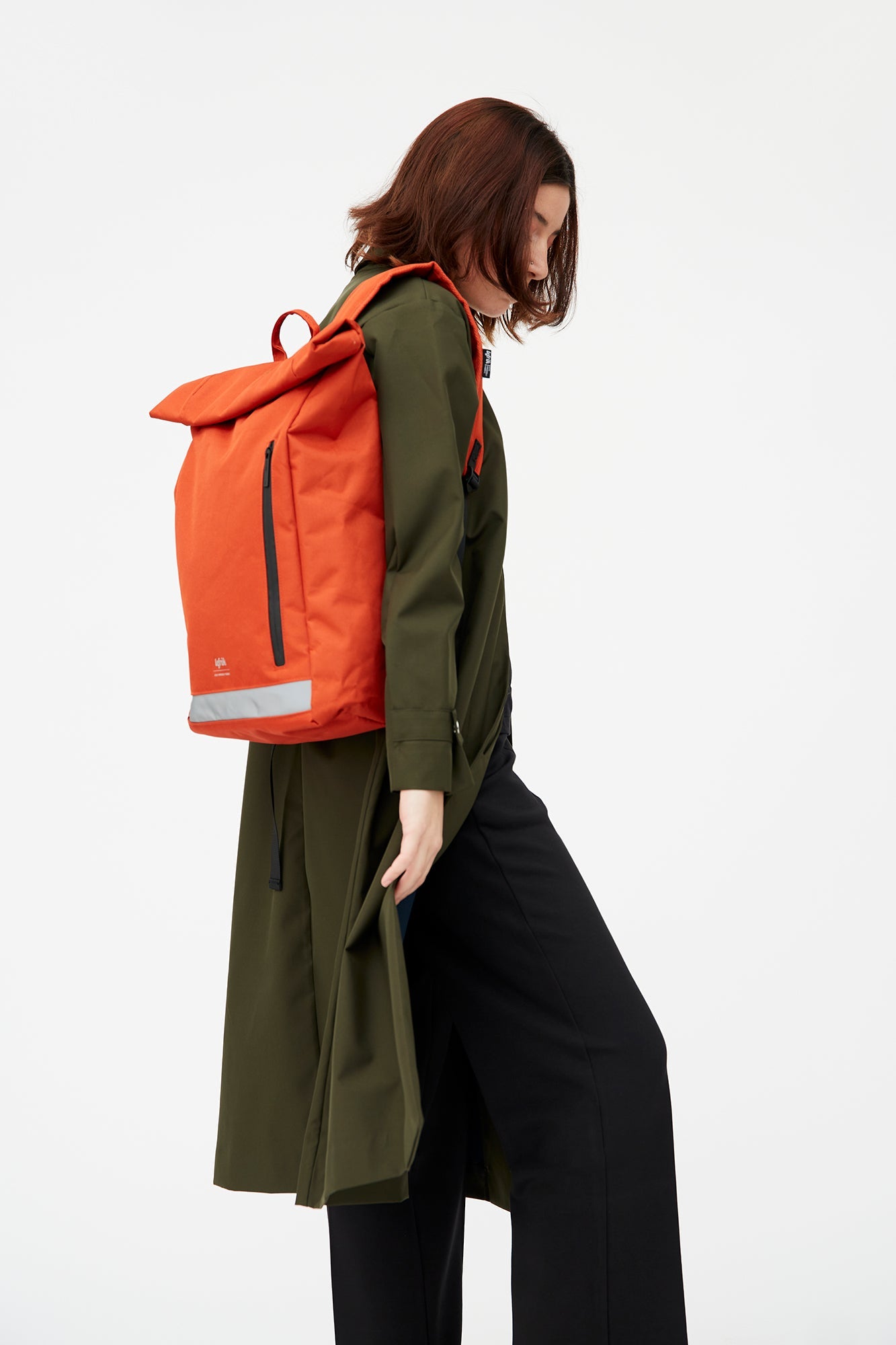 Roter Rucksack Roll Reflective (19l) aus recycelten PET-Plastikflaschen von Lefrik