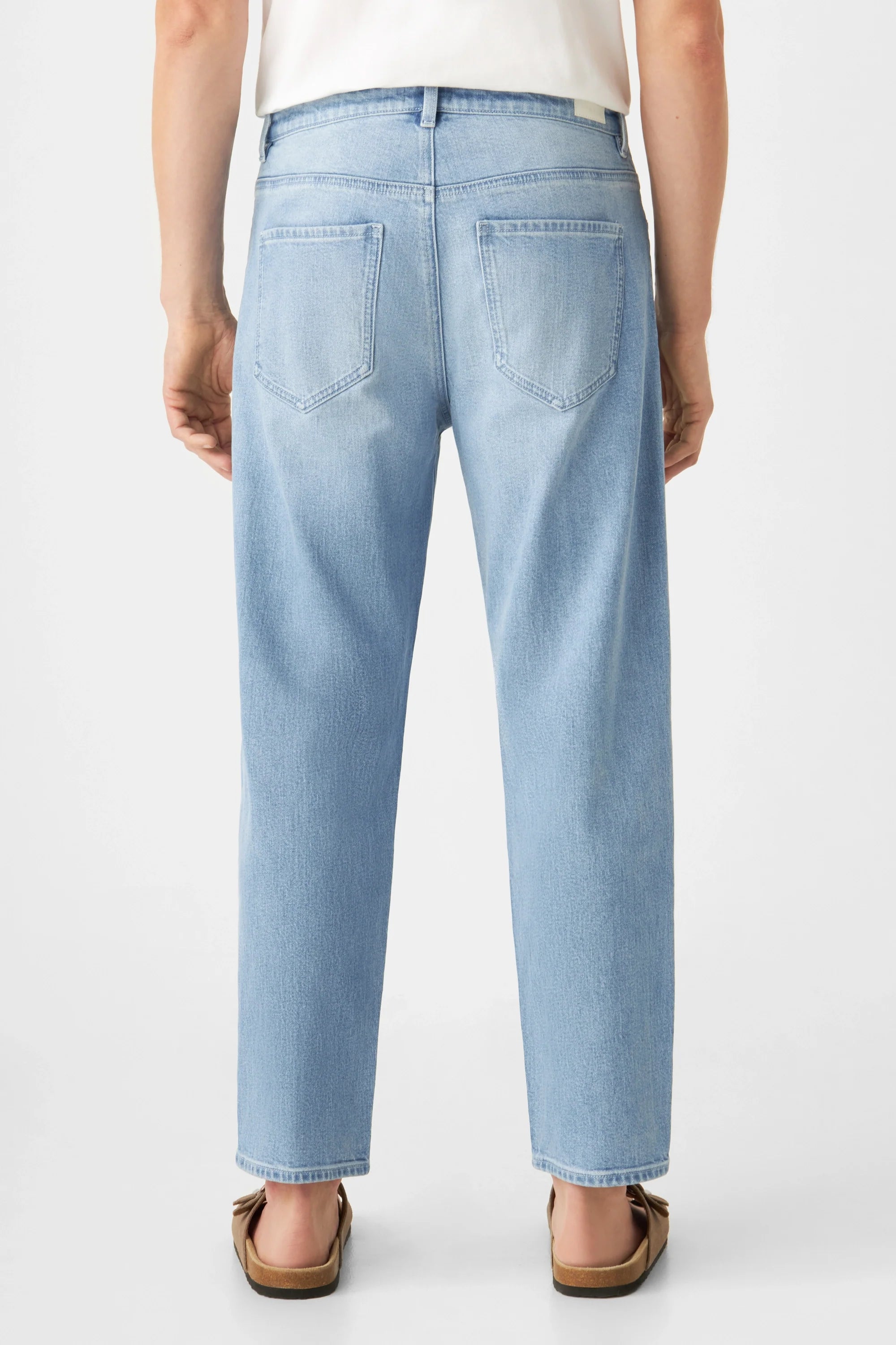 Hellblaue Jeans RISE Relaxed Tapered aus Bio-Baumwolle von Dawn Denim
