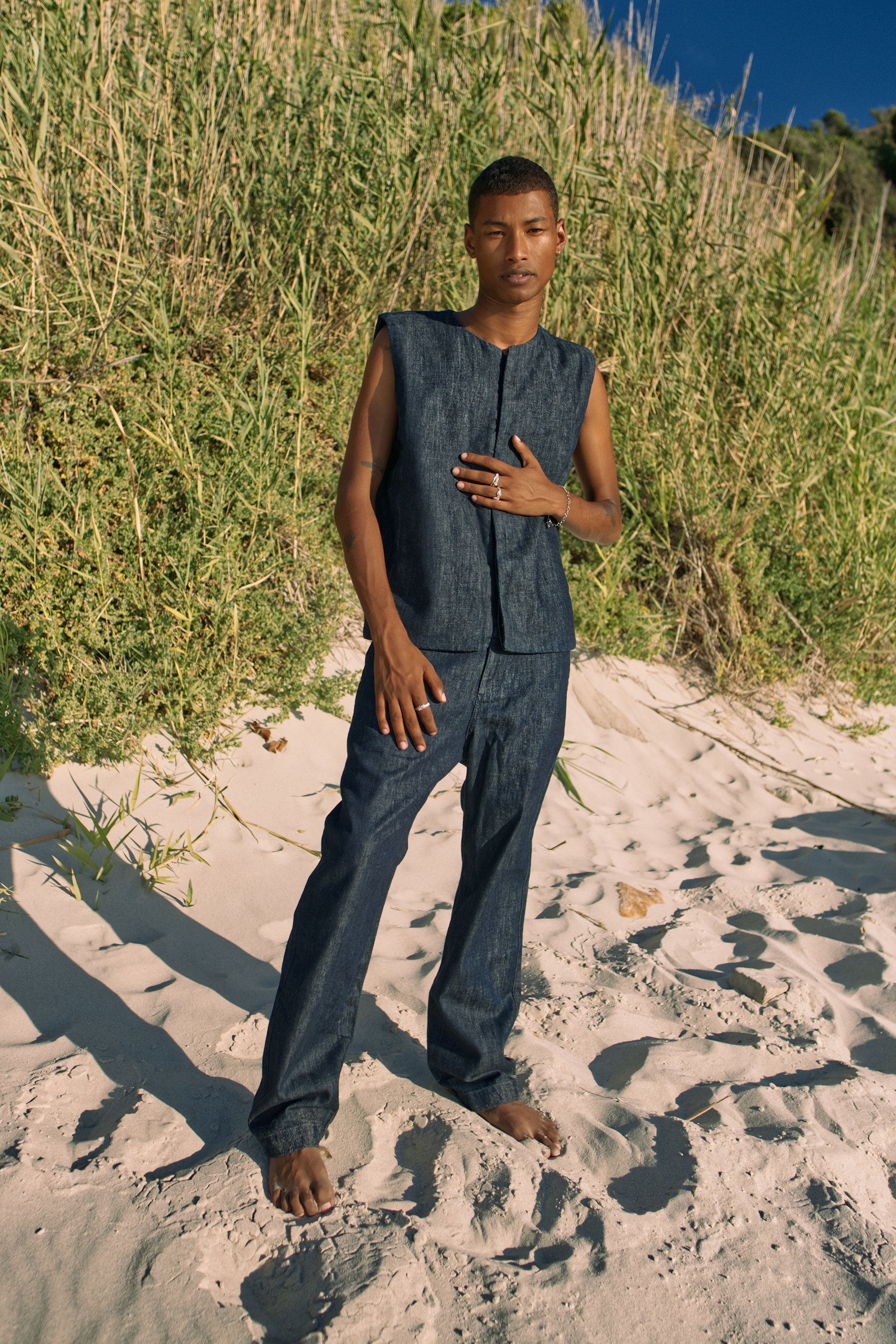 Dunkelblaue Jeansweste KASHEW aus Bio-Baumwolle von Dawn Denim
