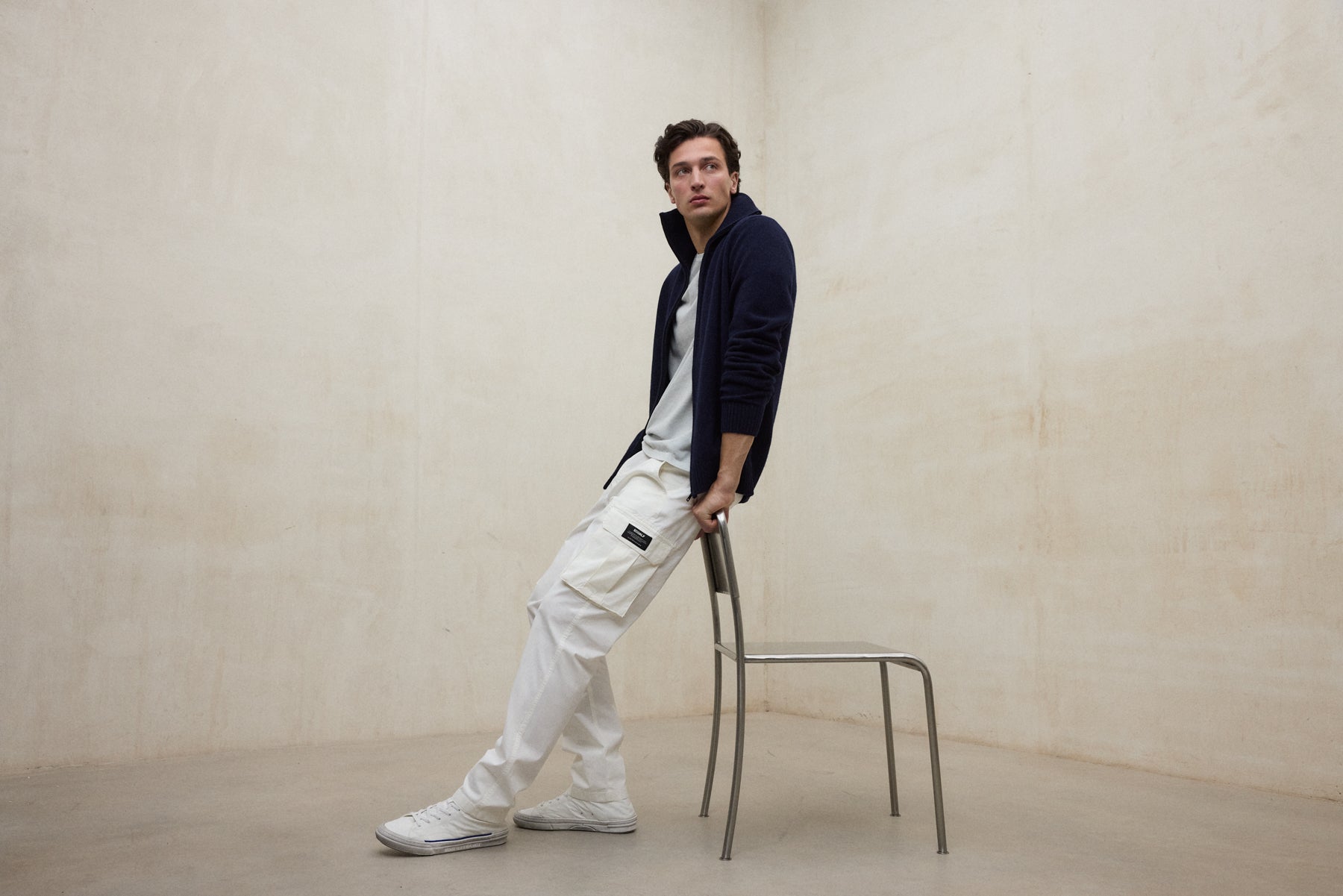Strickzipperjacken aus 100% recyleter Wolle von ECOALF in dunkelblau
