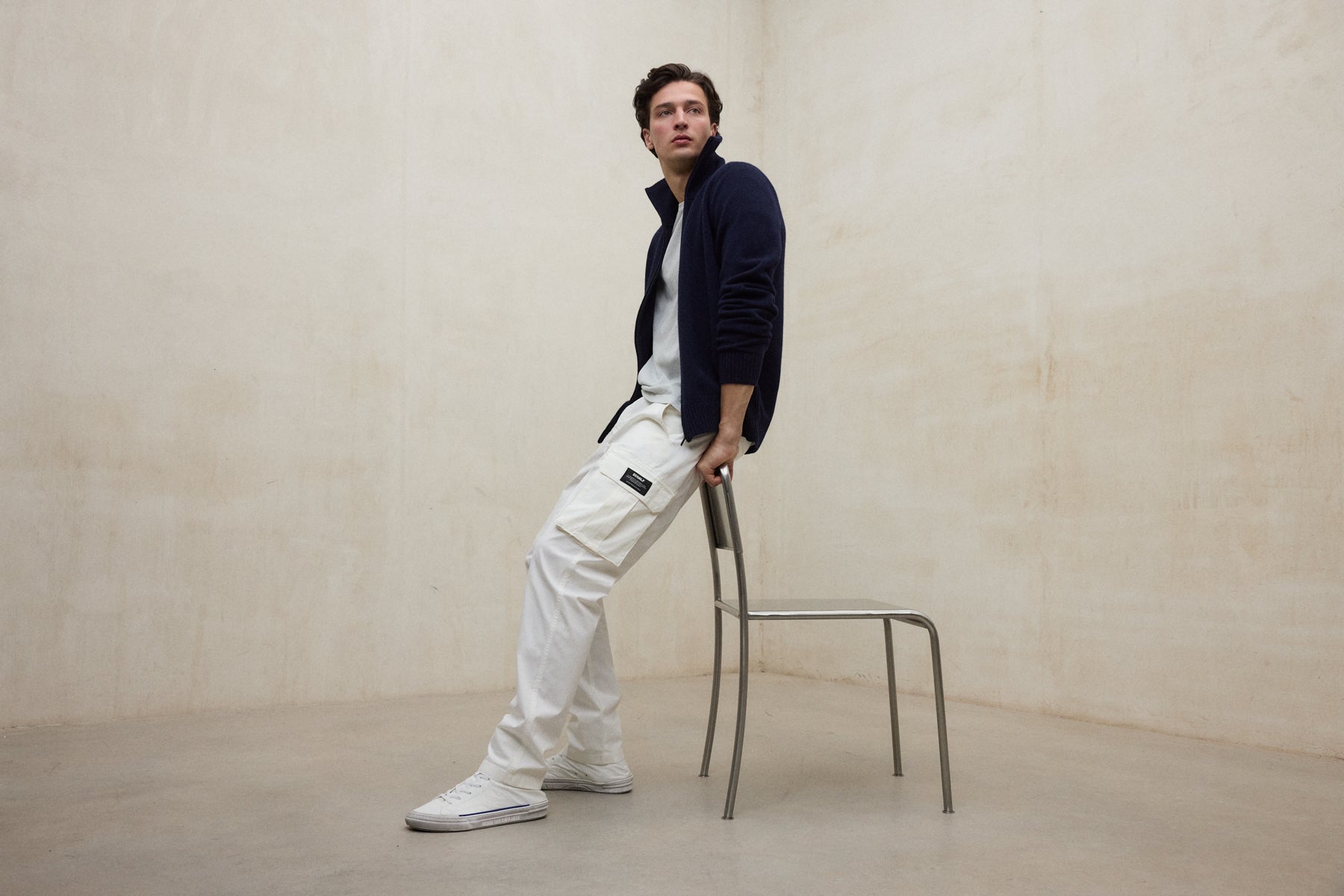 Strickzipperjacken aus 100% recyleter Wolle von ECOALF in dunkelblau