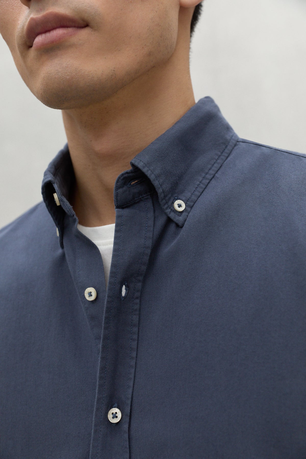 Shirt made of organic cotton and recycled cotton from ECOALF in deep navy